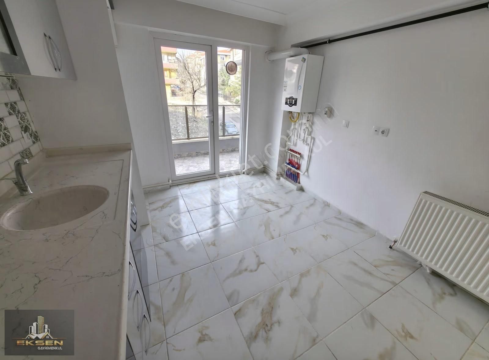 Merkezi Konumda 2.kat 3+1 Ön Cephe Kiralık Daire - Görsel 24