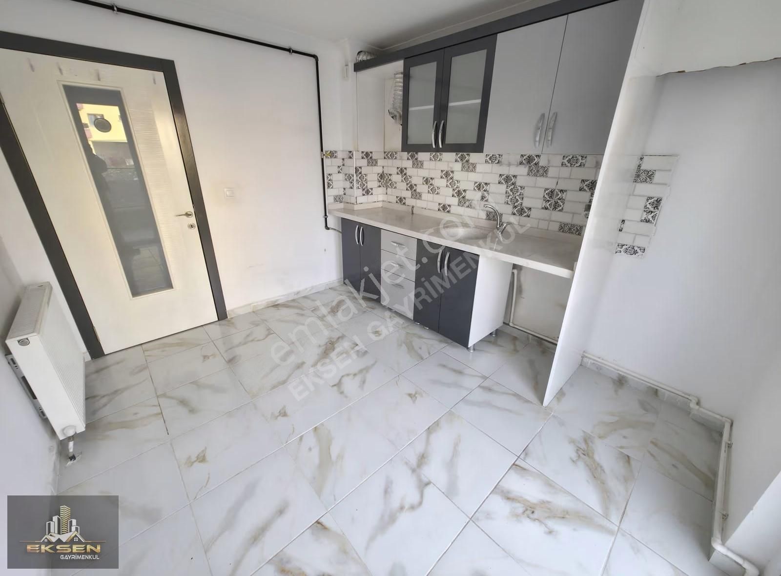 Merkezi Konumda 2.kat 3+1 Ön Cephe Kiralık Daire - Görsel 29