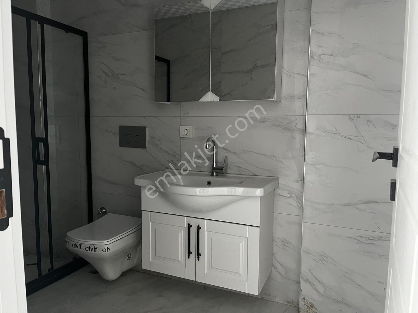 Akgün Kurumsaldan İlyasköy'de Caddeye Cephe Satılık 2+1 Daireler - Görsel 2