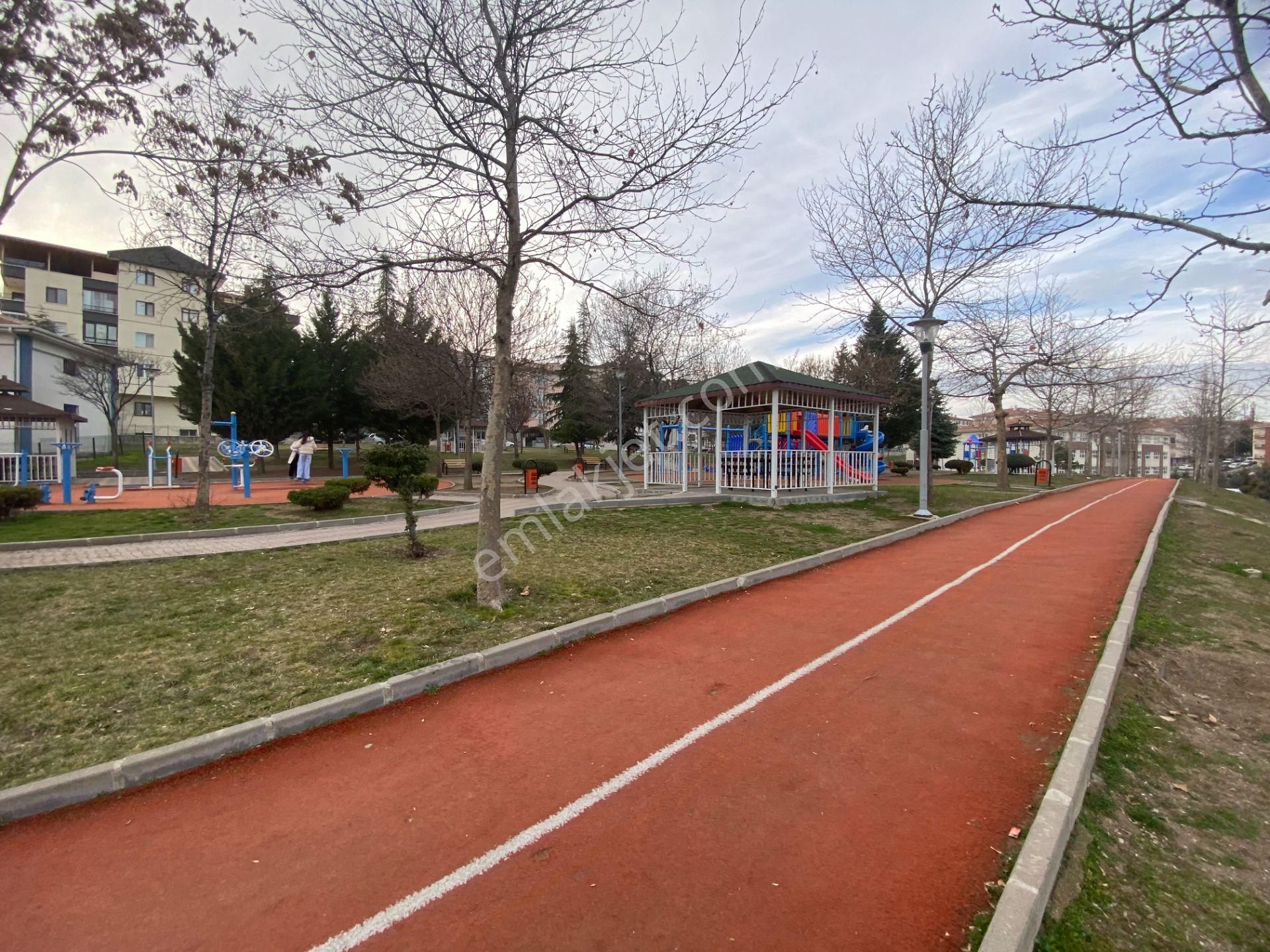 Elvanda Satılık 3+1 Teras Asansörlü Güneş İçinde - Görsel 7