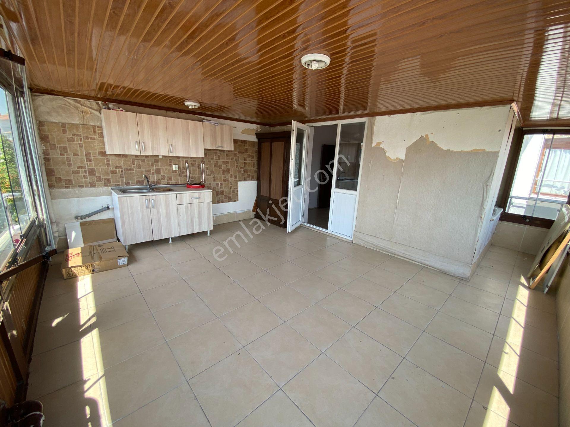 Elvanda Satılık 3+1 Teras Asansörlü Güneş İçinde - Görsel 17