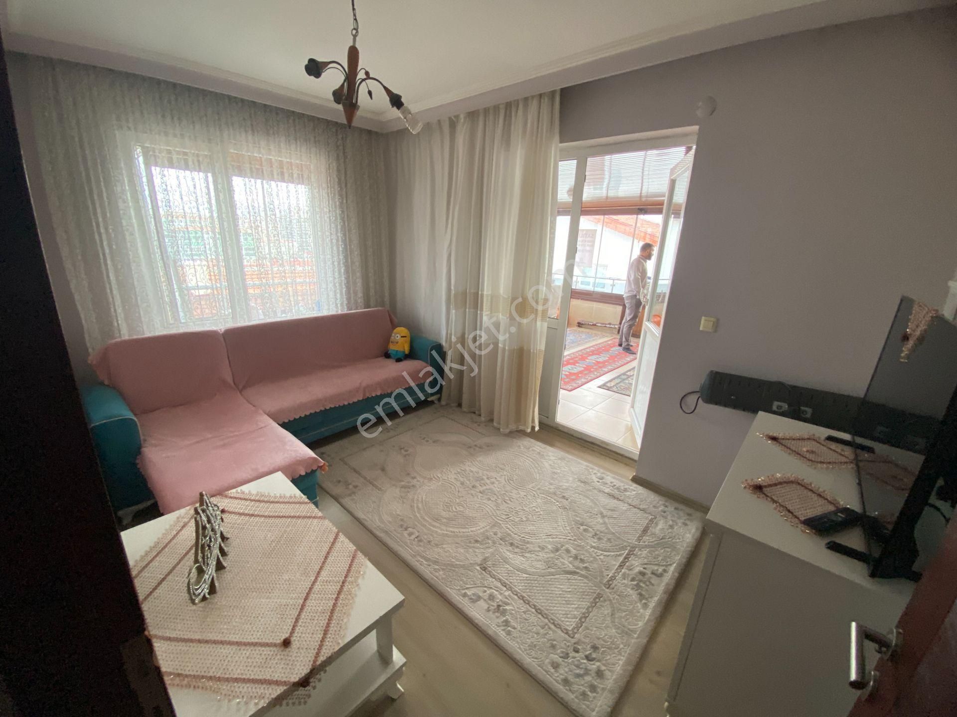 Elvanda Satılık 3+1 Teras Asansörlü Güneş İçinde - Görsel 13