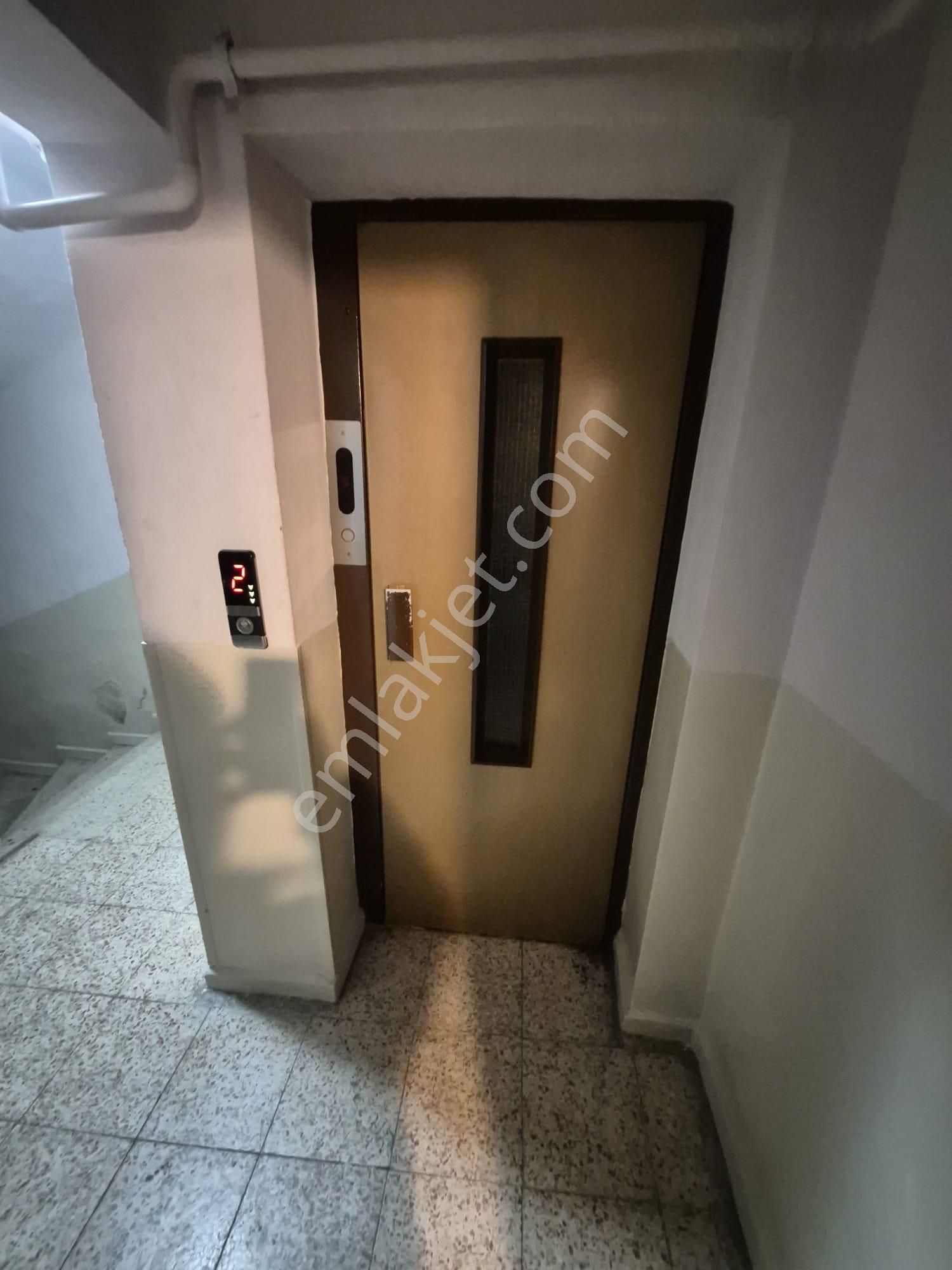 Binax Bakırçay Gayrimenkul Bahariye Üçok Blv Yakını 3+1 Ara Kat Asansörlü - Görsel 12