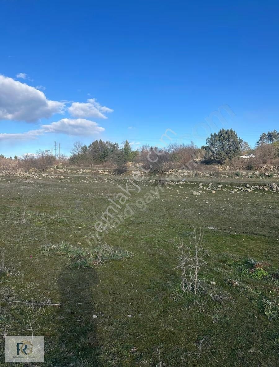 Bucak Çobanpınarda Yerleşik Alan İçinde 3.206 M² Satılık Arazi - Görsel 4