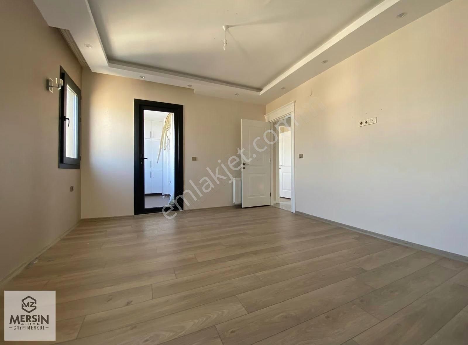 Mezitli Akdeniz'de Kiralık Geniş 4+1 Daire - Görsel 16