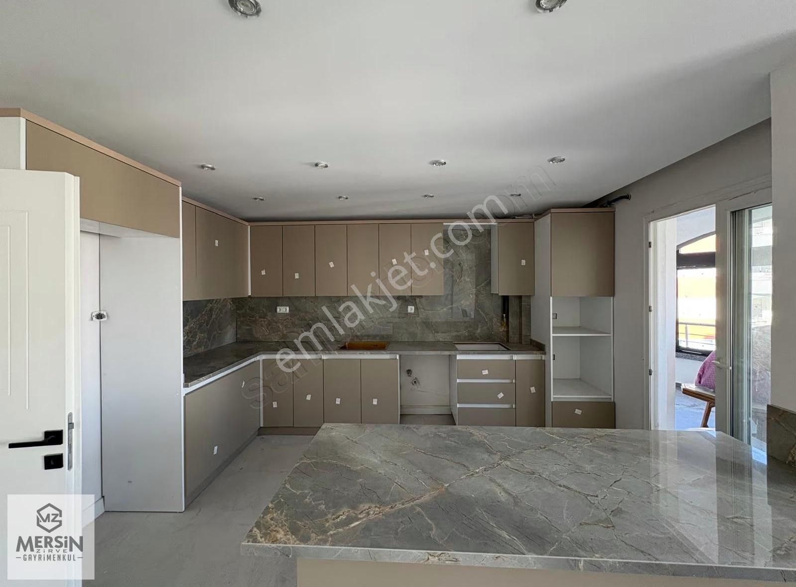 Mezitli Adonis Sitesi'nde Deniz Manzaralı Satılık 3+1 Daire - Görsel 9