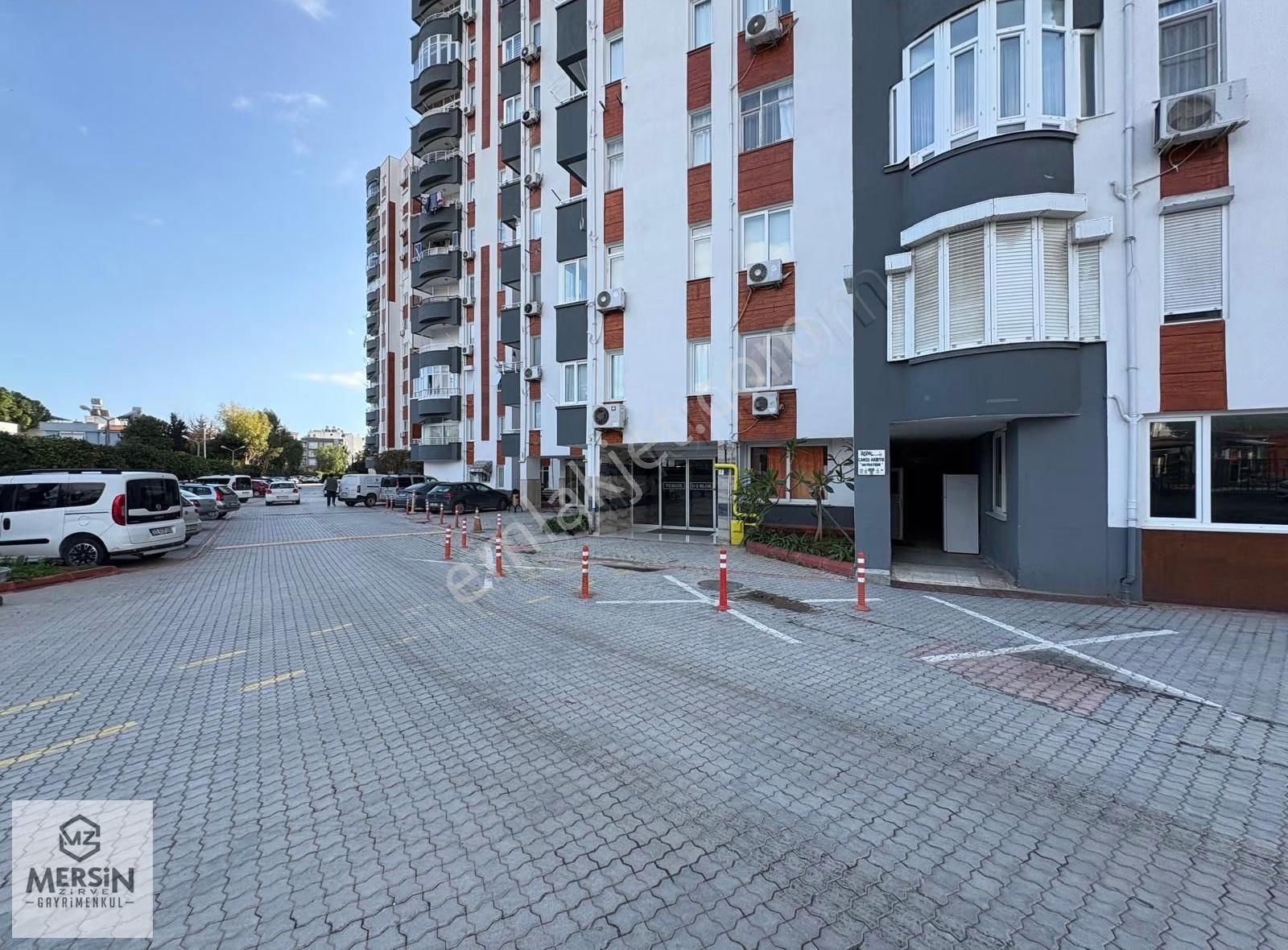 Mezitli Adonis Sitesi'nde Deniz Manzaralı Satılık 3+1 Daire - Görsel 4