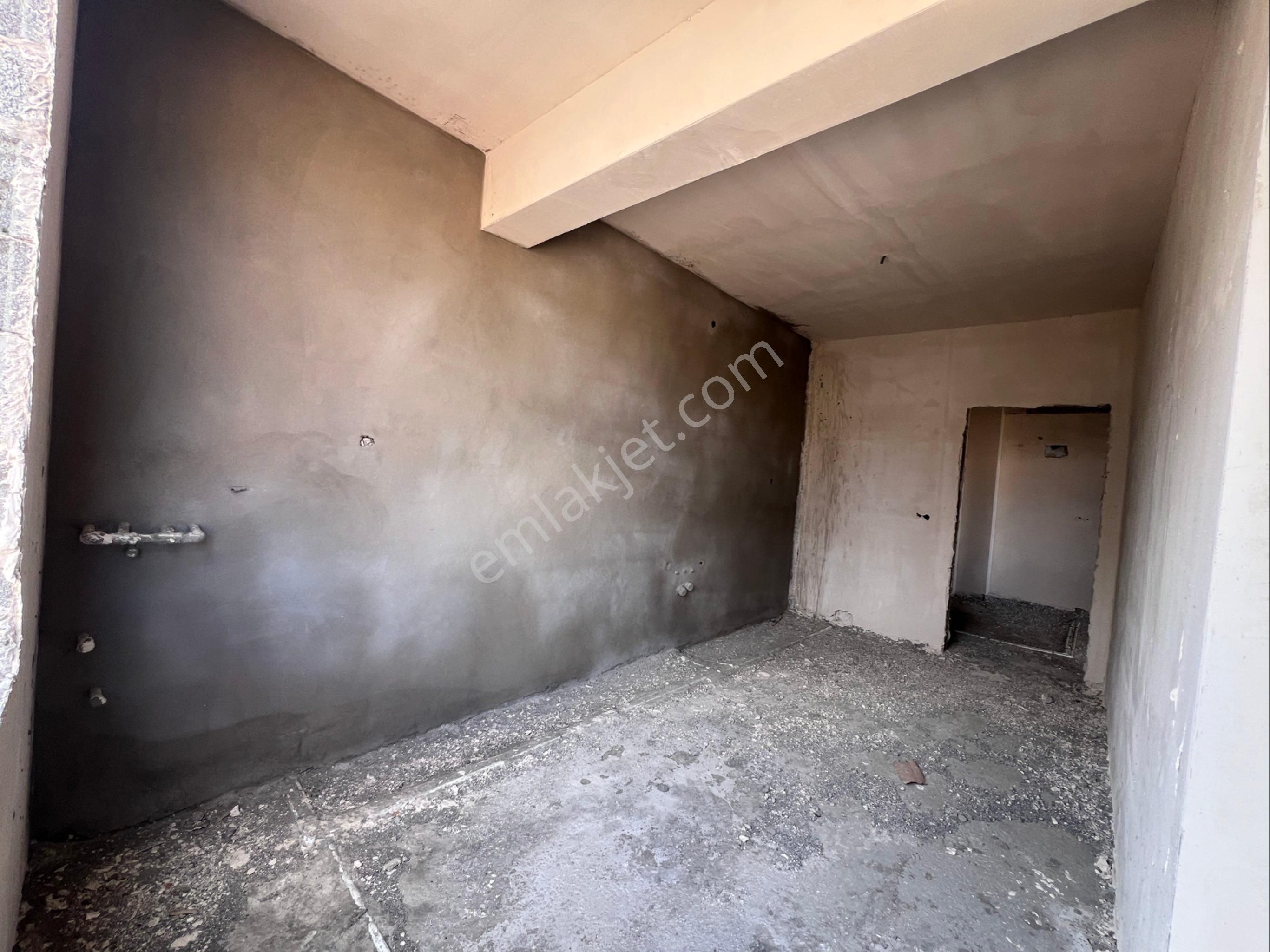 Murat Emlaktan Gelişen Bölgede Siteli Ara Kat 2+1 Dairemiz Satılıktır - Görsel 24