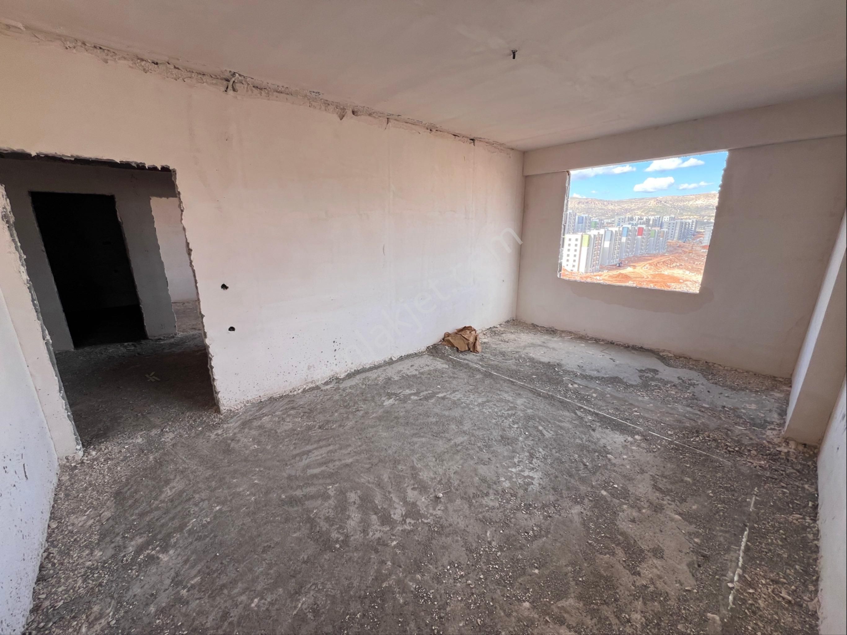 Murat Emlaktan Gelişen Bölgede Siteli Ara Kat 2+1 Dairemiz Satılıktır - Görsel 4