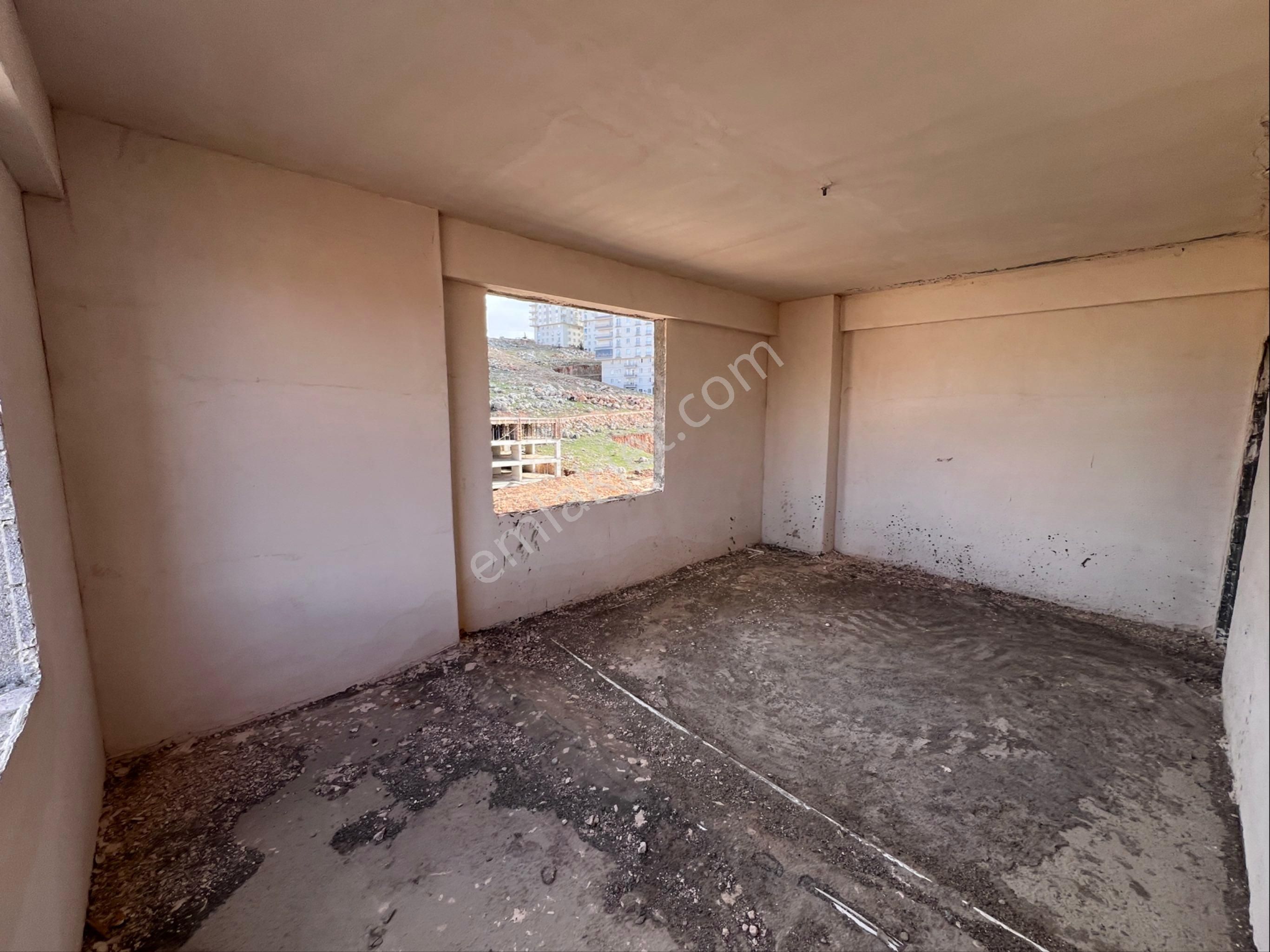 Murat Emlaktan Gelişen Bölgede Siteli Ara Kat 2+1 Dairemiz Satılıktır - Görsel 7