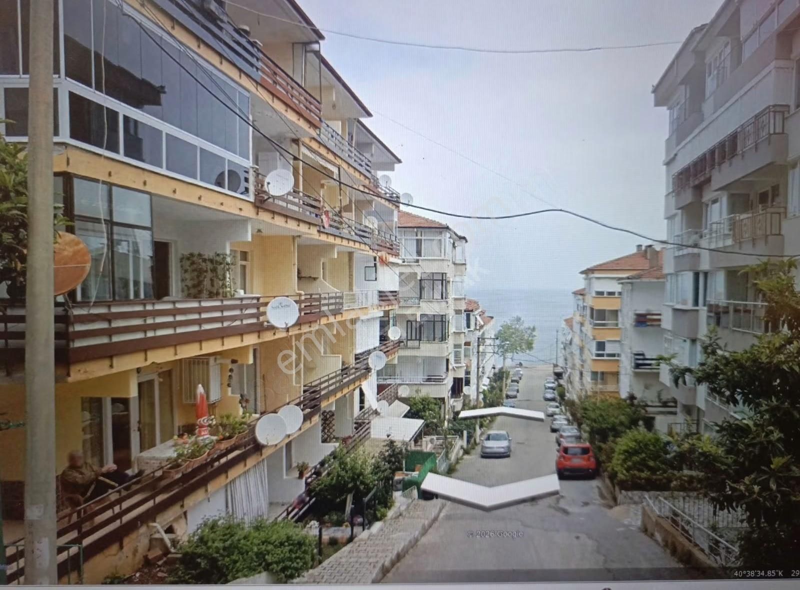 ""gazi Emlak""sahile 100 M Deniz Manz 2+1 Eşyalı Arakat 30 Yıl - Görsel 6
