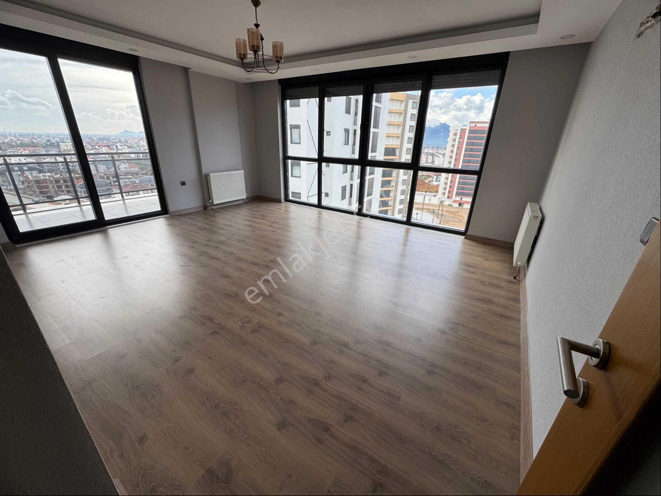 Rengi Antalya Sitesinde 3+1 Doğalgazlı Ebeveyn Banyolu - Görsel 3