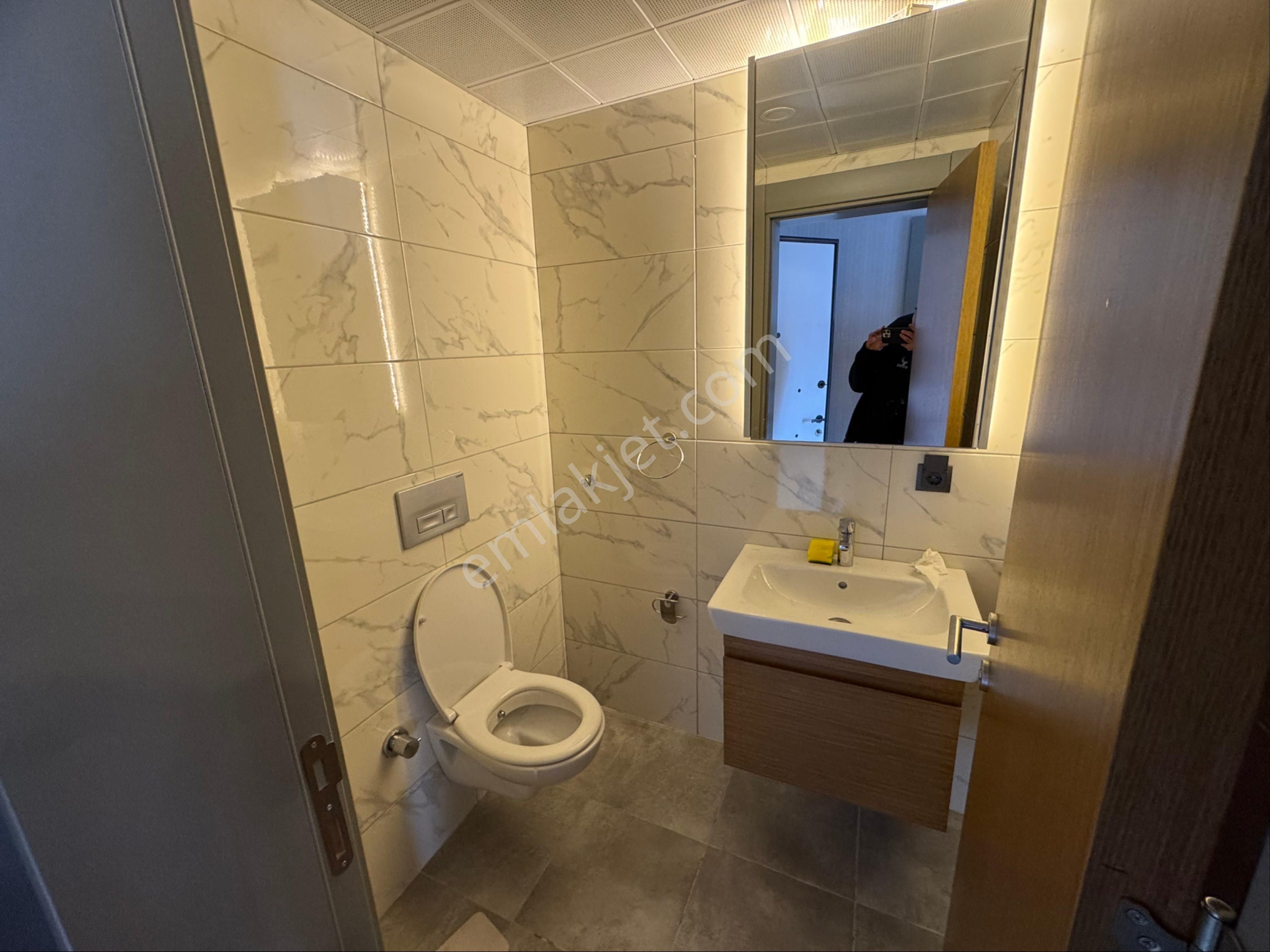 Rengi Antalya Sitesinde 3+1 Doğalgazlı Ebeveyn Banyolu - Görsel 13