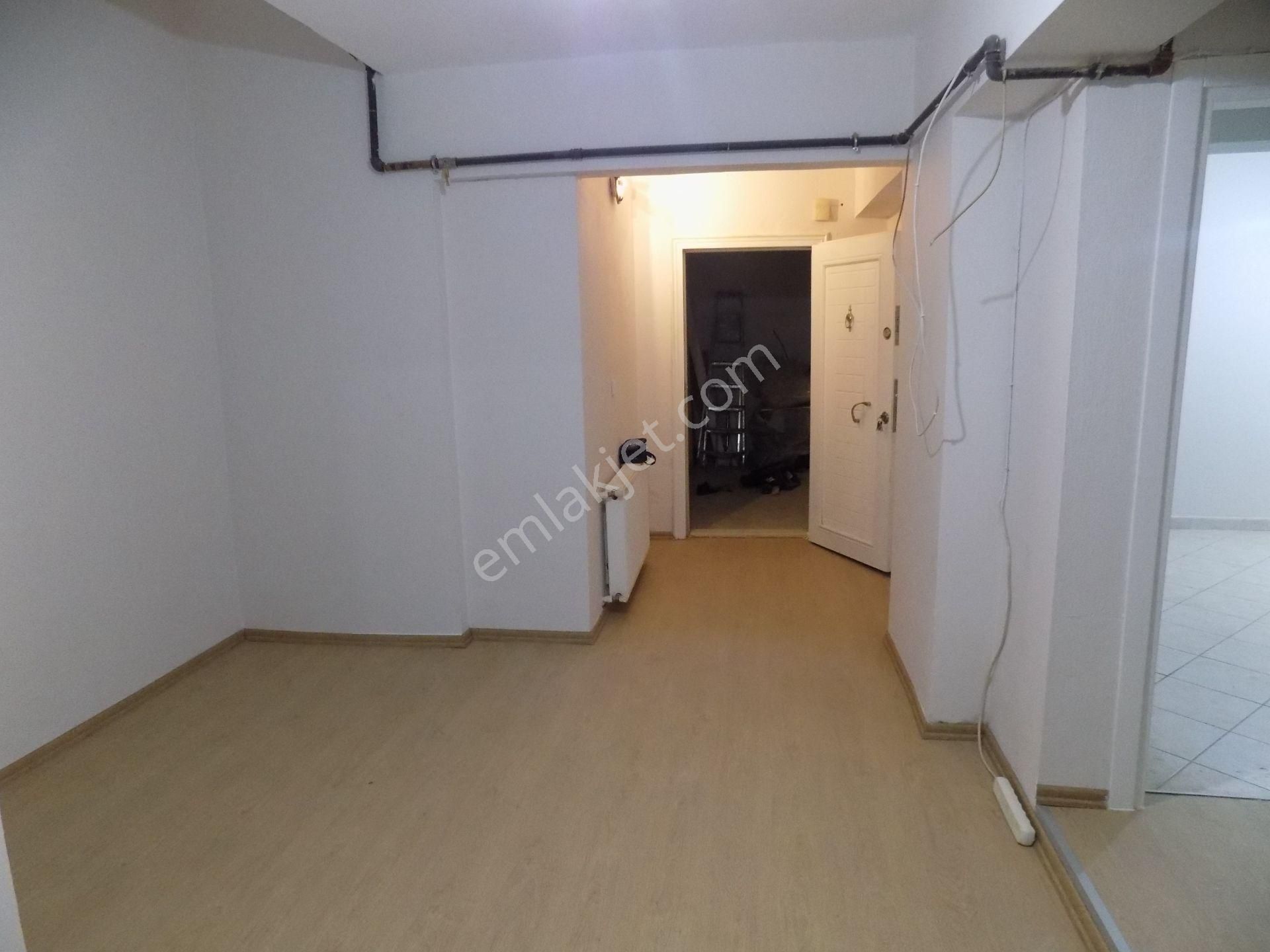 Cevızlı-atalar Marmaray Tekel Cd.yarı Zemın/2+1 70m2(yenılenmıs)kombılı - Görsel 10