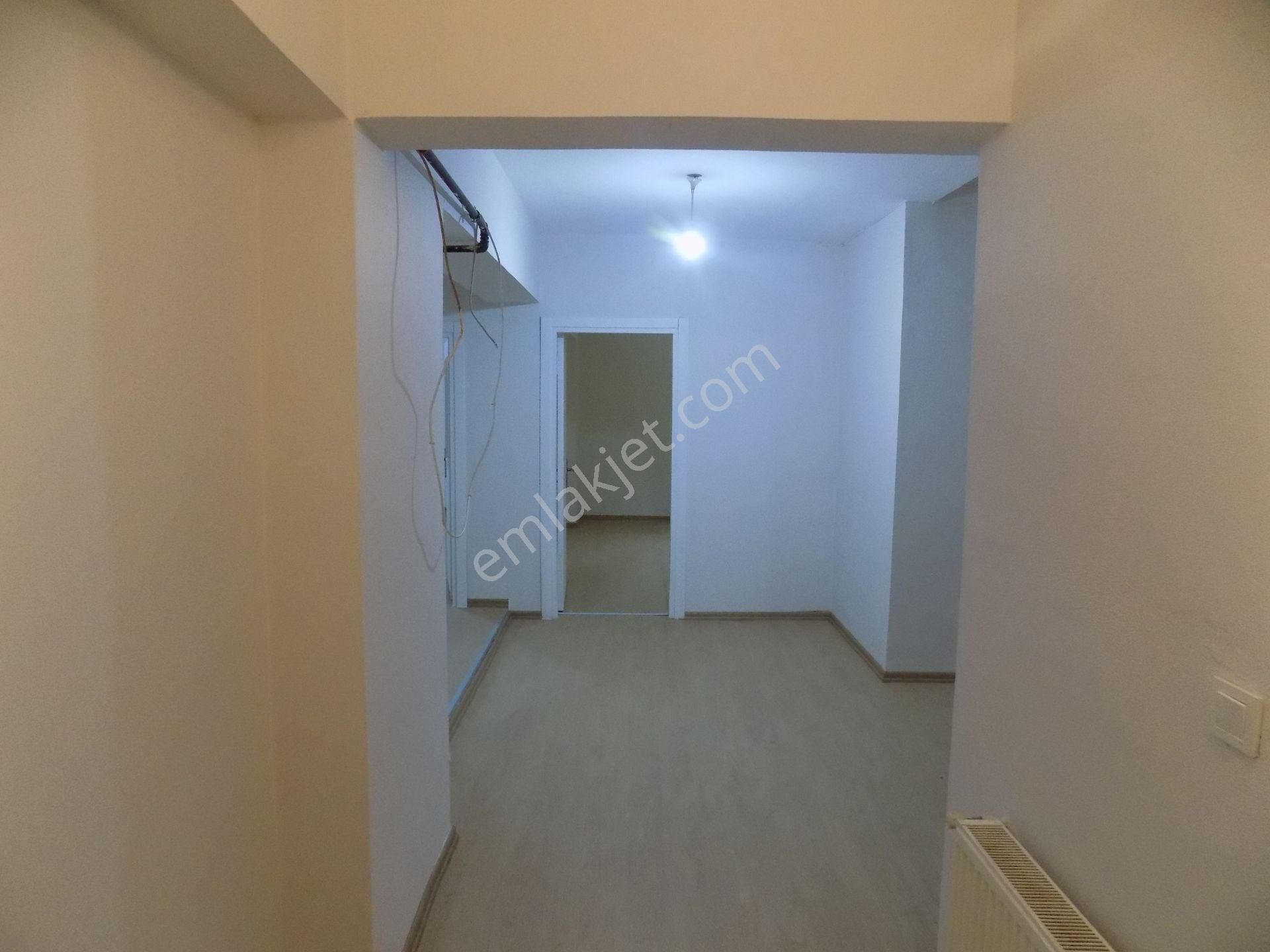 Cevızlı-atalar Marmaray Tekel Cd.yarı Zemın/2+1 70m2(yenılenmıs)kombılı - Görsel 9