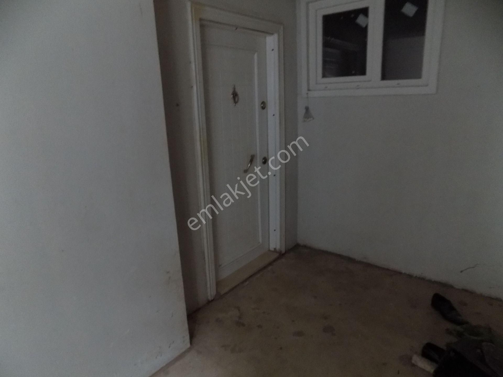 Cevızlı-atalar Marmaray Tekel Cd.yarı Zemın/2+1 70m2(yenılenmıs)kombılı - Görsel 8