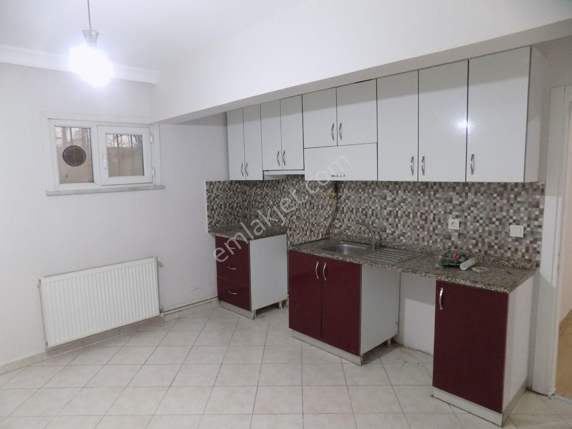 Cevızlı-atalar Marmaray Tekel Cd.yarı Zemın/2+1 70m2(yenılenmıs)kombılı - Görsel 12