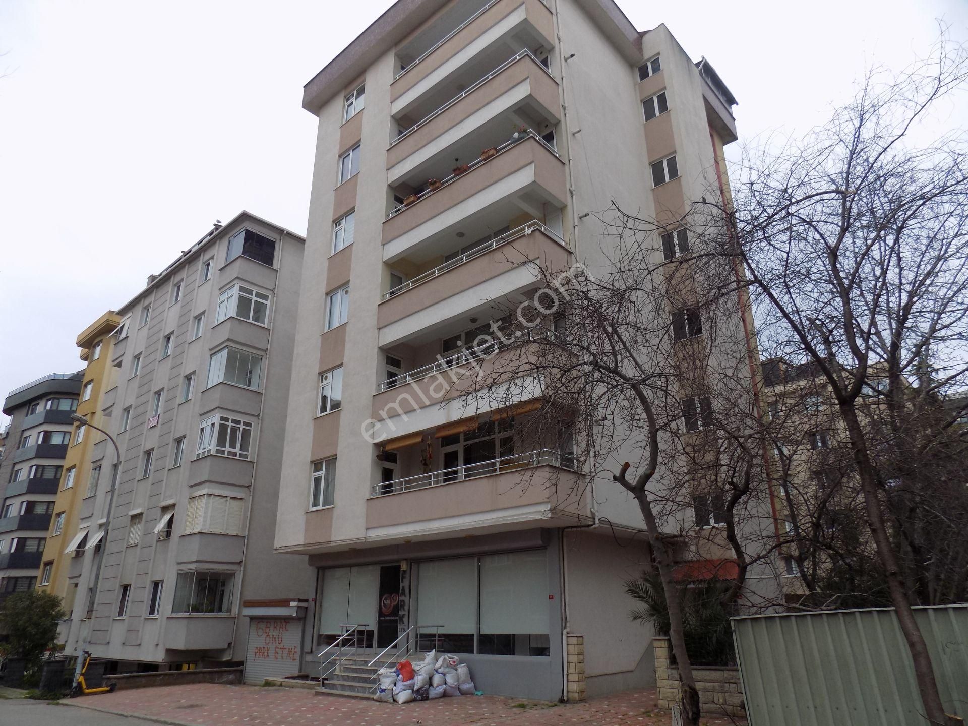 Cevızlı-atalar Marmaray Tekel Cd.yarı Zemın/2+1 70m2(yenılenmıs)kombılı - Görsel 3