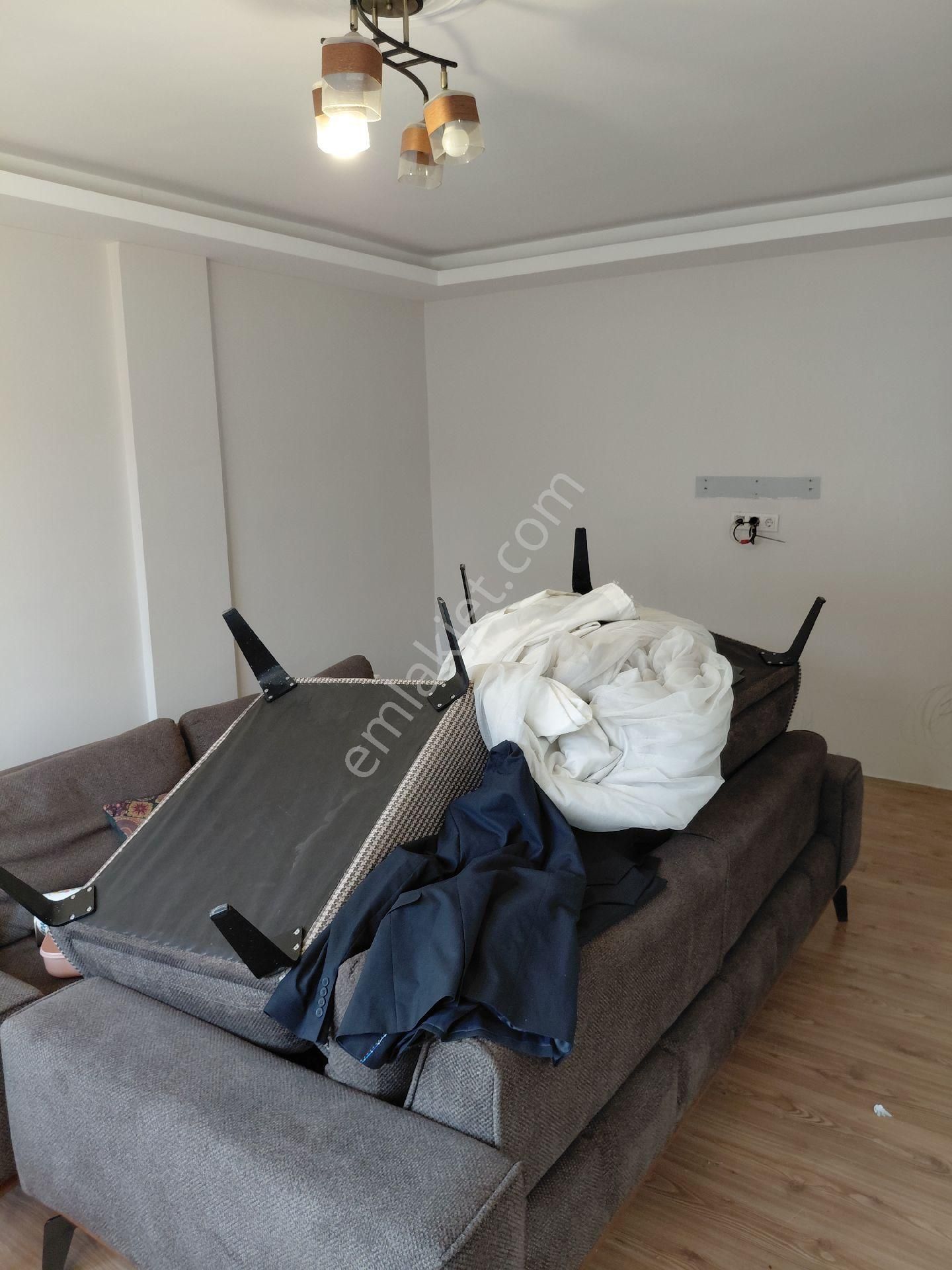 Buca Efeler Mahallesinde Kiralık Okul Yolunda 3+1 4.kat 120m2 Doğalgazlı Çift Balkonlu Klasik Daire - Görsel 2