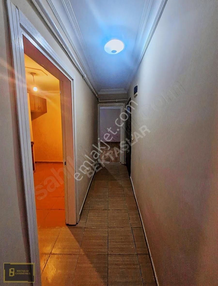 Zümrütevlerde;ulaşımı Kolay,kombili,bahçe Teraslı,geniş (2+1) - Görsel 8