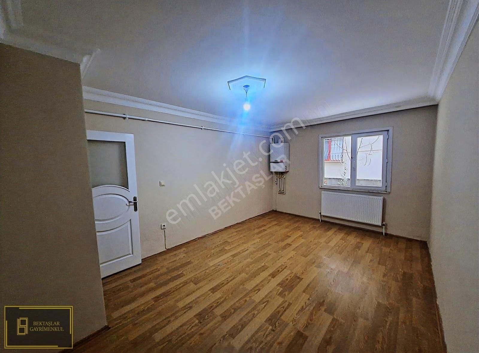 Zümrütevlerde;ulaşımı Kolay,kombili,bahçe Teraslı,geniş (2+1) - Görsel 29