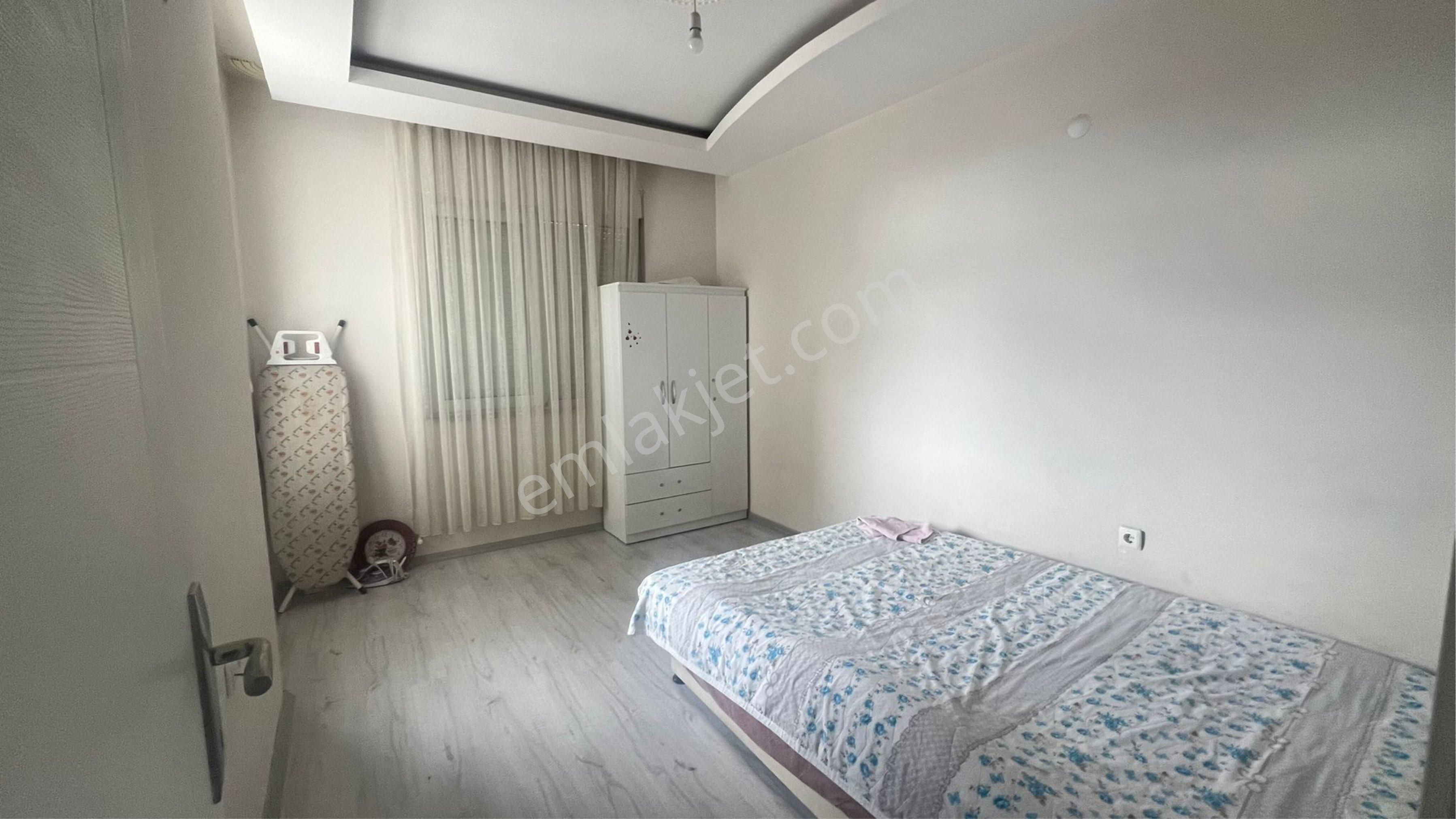 Atatürk Cad Üstü 2+1 Eşyalı - Görsel 11