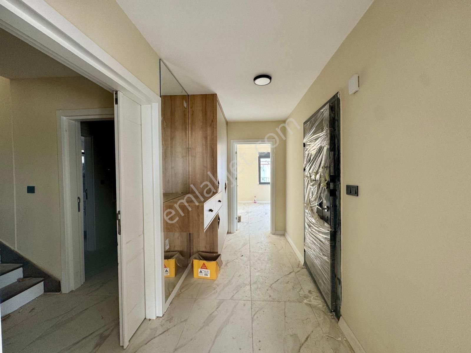 Eskada Komple Yenilenmiş, Müstakil 3+1 Kiralık Villa - Görsel 12