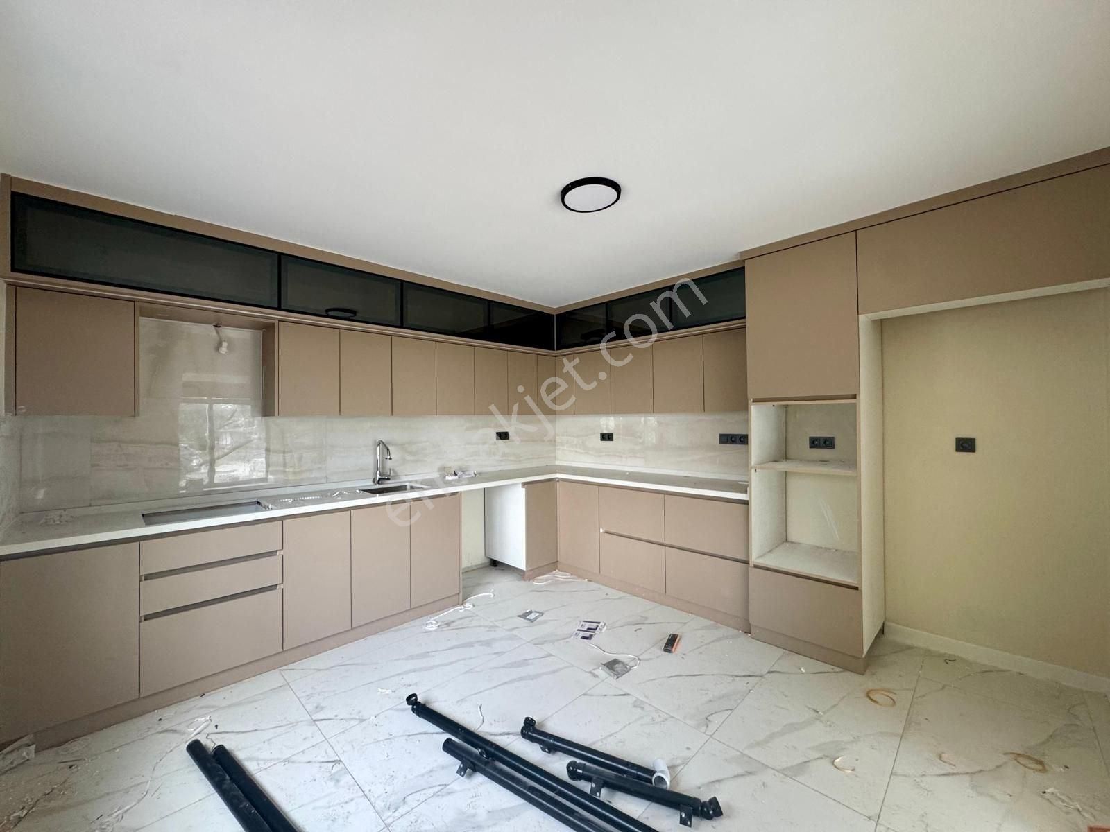 Eskada Komple Yenilenmiş, Müstakil 3+1 Kiralık Villa - Görsel 19