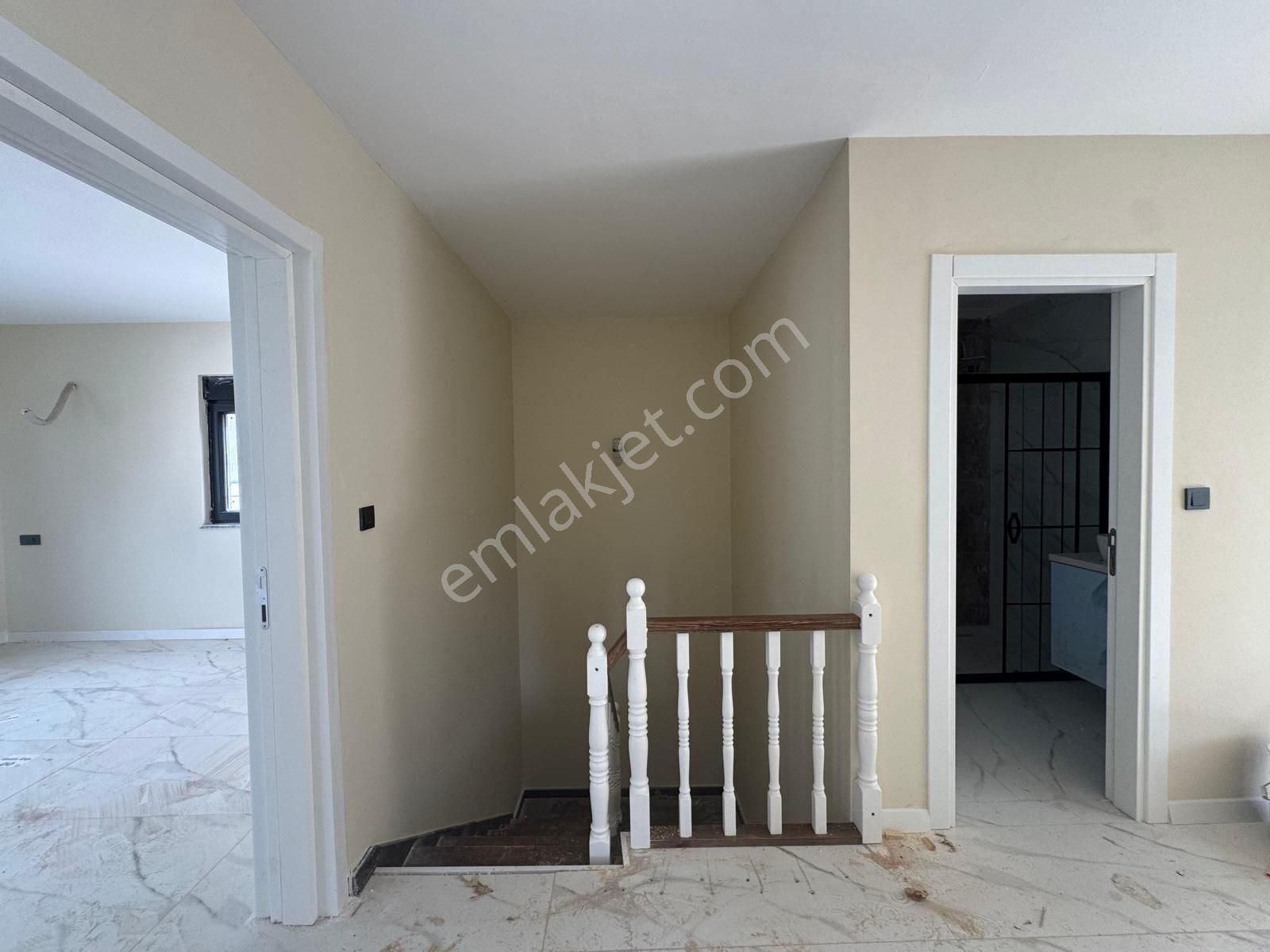 Eskada Komple Yenilenmiş, Müstakil 3+1 Kiralık Villa - Görsel 8