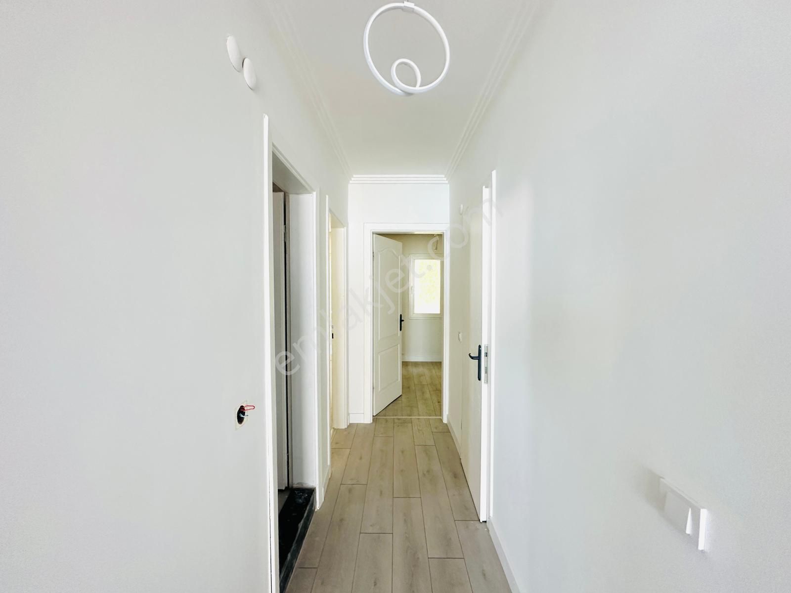 Marinaya Yürüme Mesafesinde Deniz Manzaralı 2+1 Daire Kiralık - Görsel 21