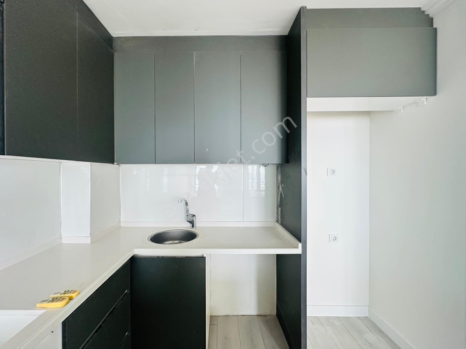 Marinaya Yürüme Mesafesinde Deniz Manzaralı 2+1 Daire Kiralık - Görsel 9