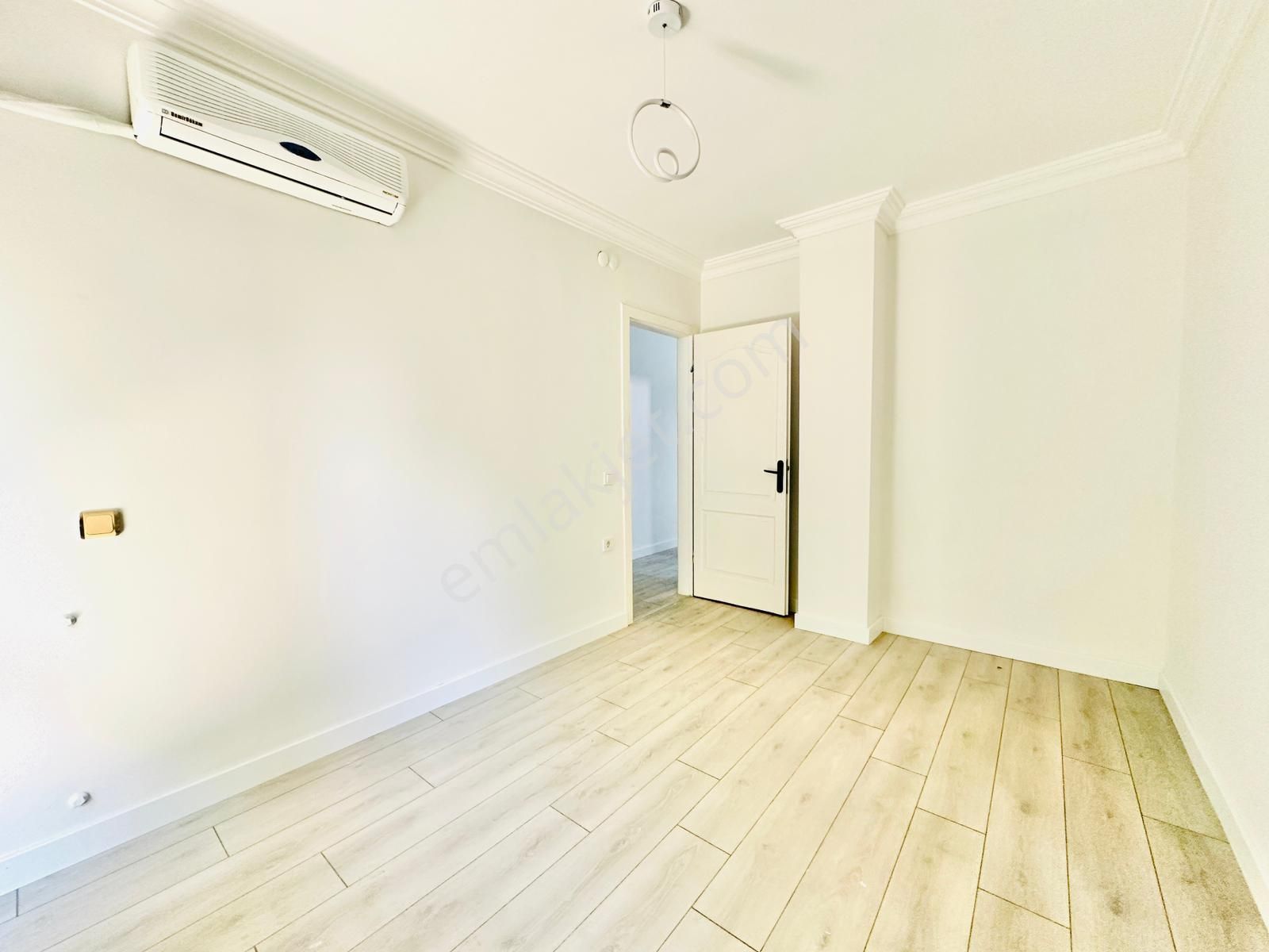 Marinaya Yürüme Mesafesinde Deniz Manzaralı 2+1 Daire Kiralık - Görsel 25