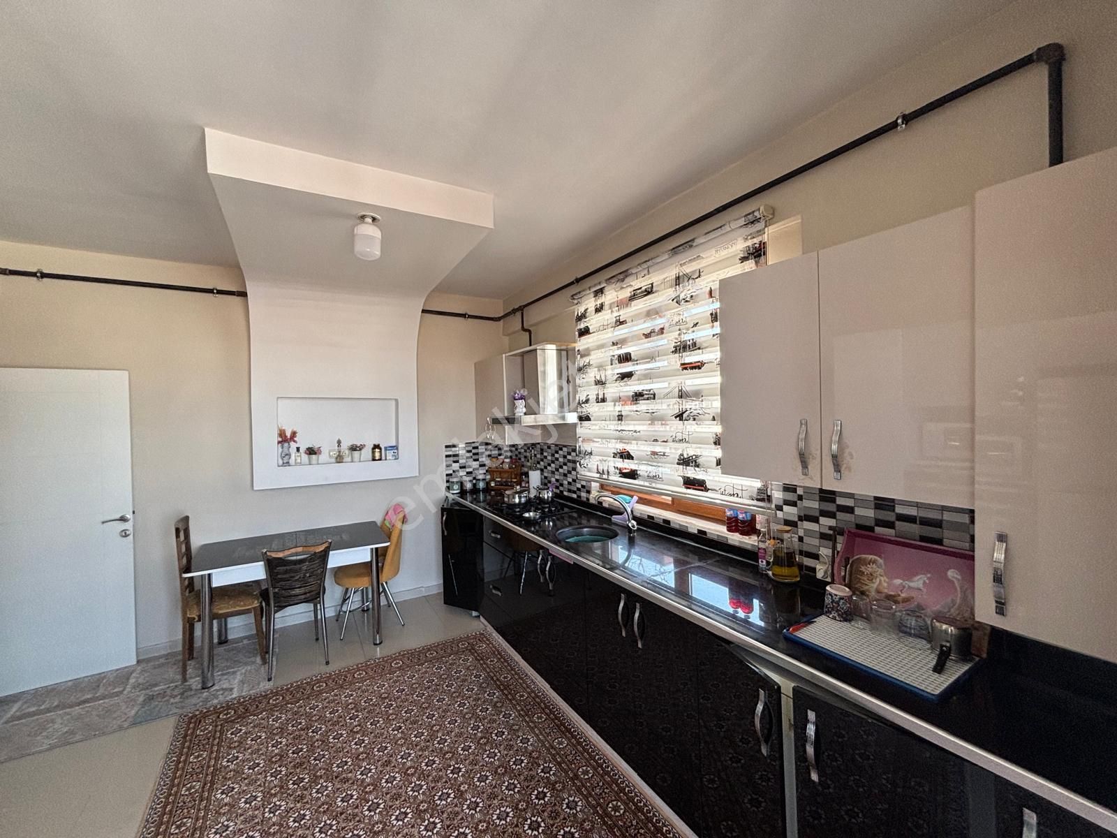 Makro Life Gayrimenkul'den Bağcılar Gökkuşağı Düğün Salonu Karşısı Satılık 3+1 Daire - Görsel 4