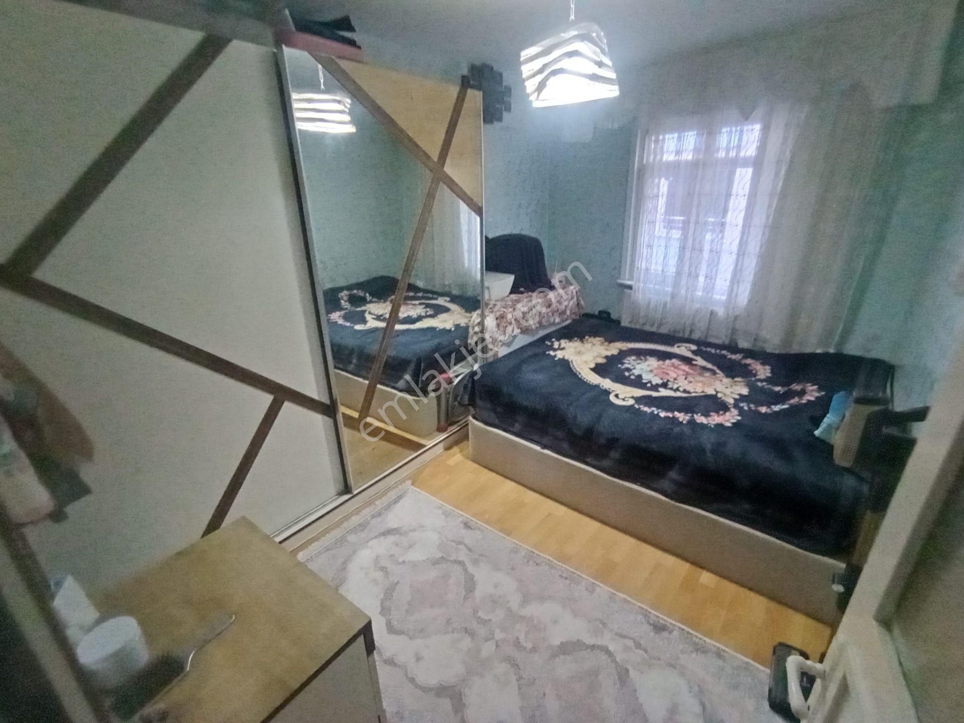 Tutarda Hürriyette Devlet Hastanesi Yakını 2+1 80m2 Arakat Daire - Görsel 4