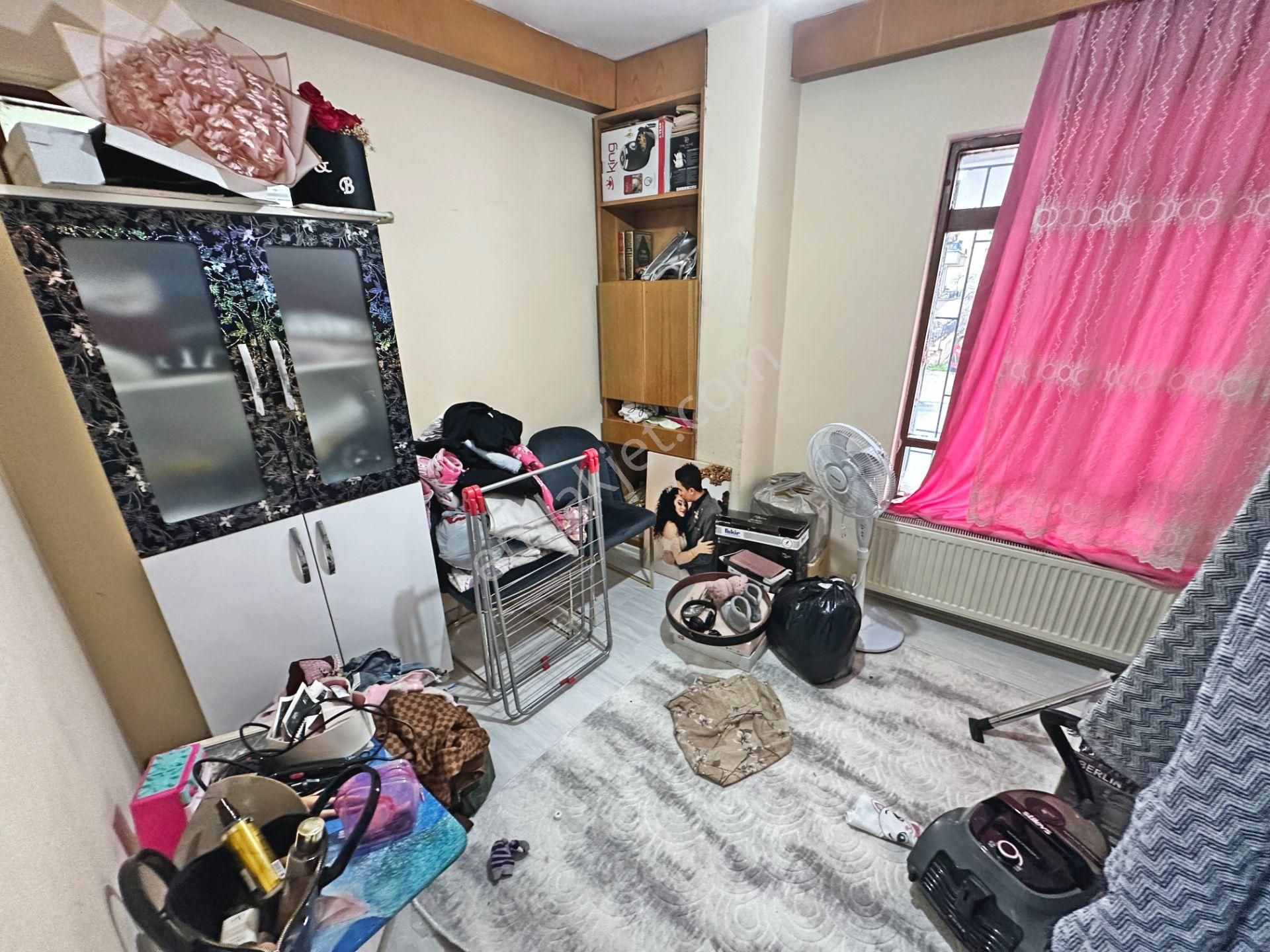 Dikimevi Metro Yakınında Ön Cephede Balkonlu 2+1 Satılık Daire - Görsel 7