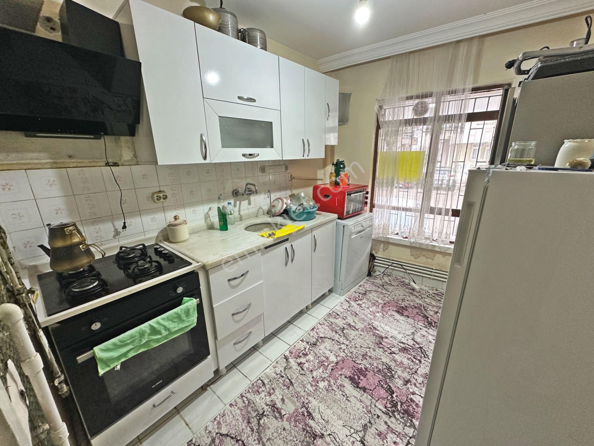 Dikimevi Metro Yakınında Ön Cephede Balkonlu 2+1 Satılık Daire - Görsel 9