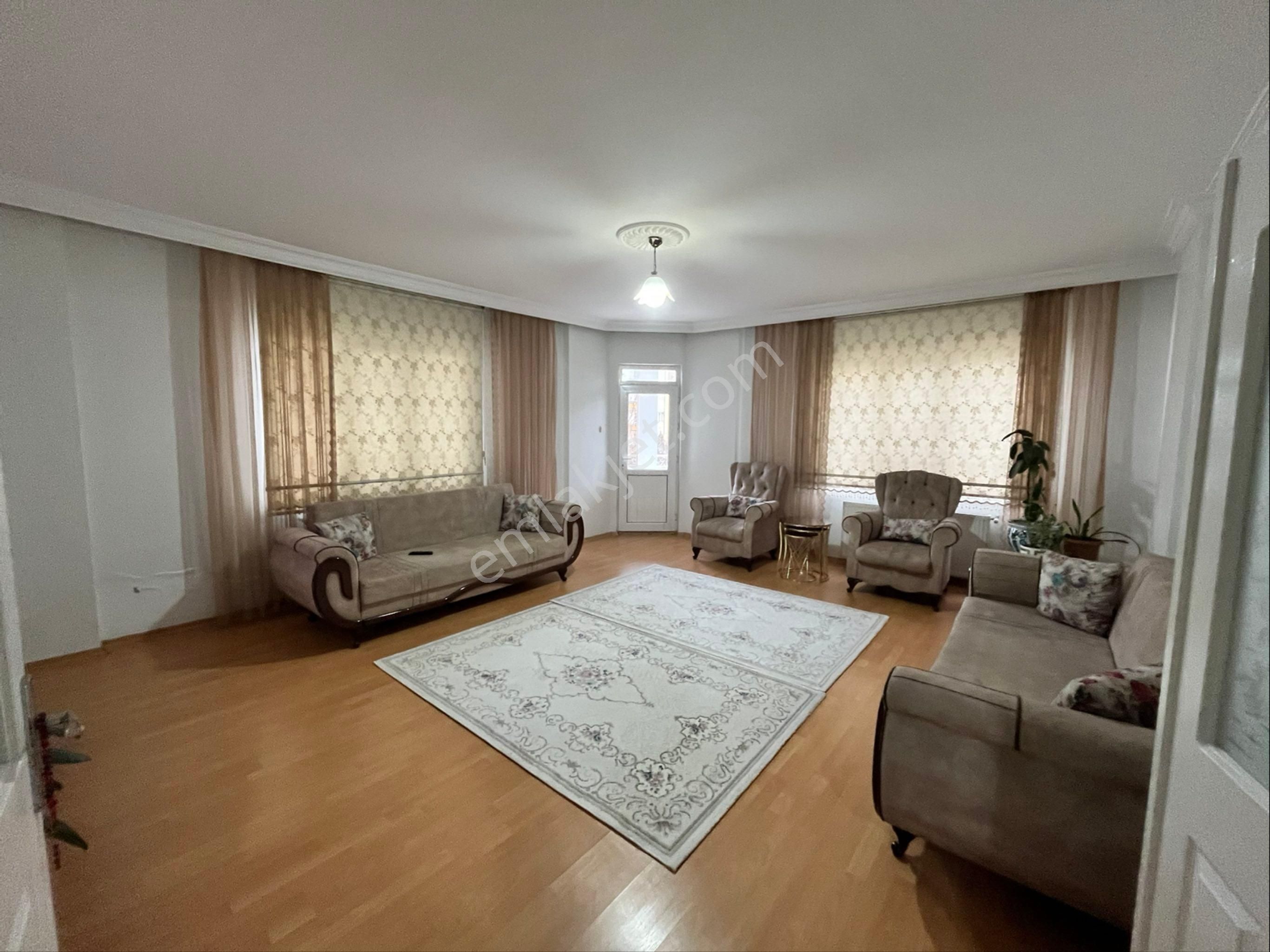 Çözüm Emlak Tan Karataş Ta Satılık 3+1 Daire