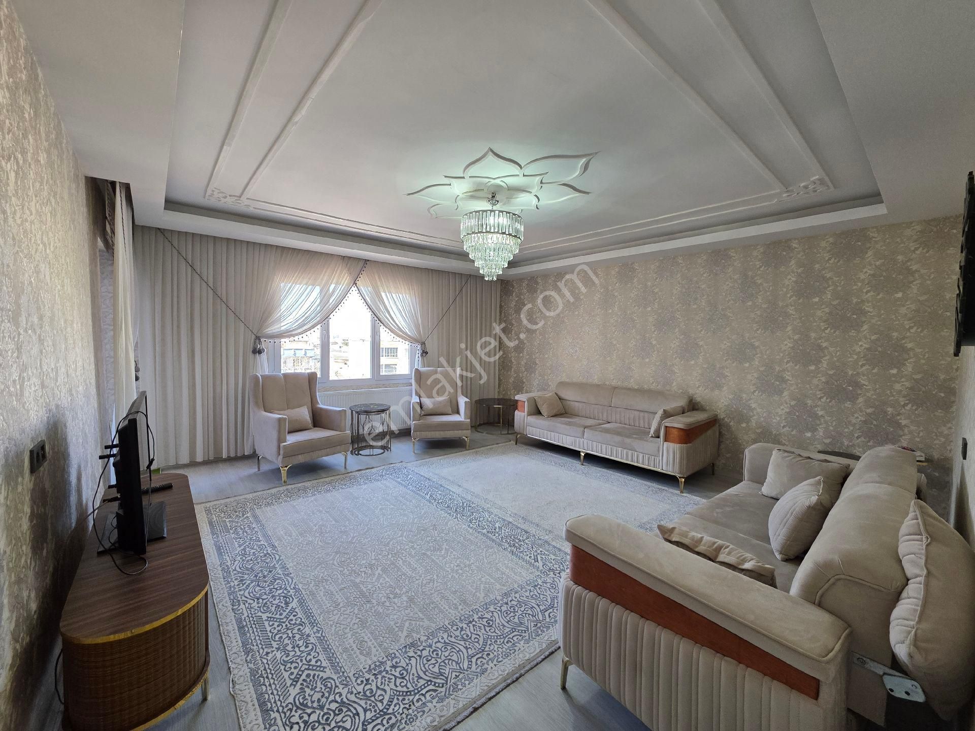 Yeşilevler'in En Geniş En Lüx 4+1 Kattan Bölme Dairesi