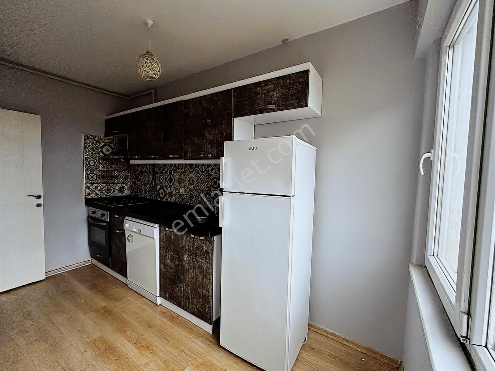 Remax Advantage'dan Mustaç Market'in Arkasında 2+1 Kapalı Mutfak - Görsel 11