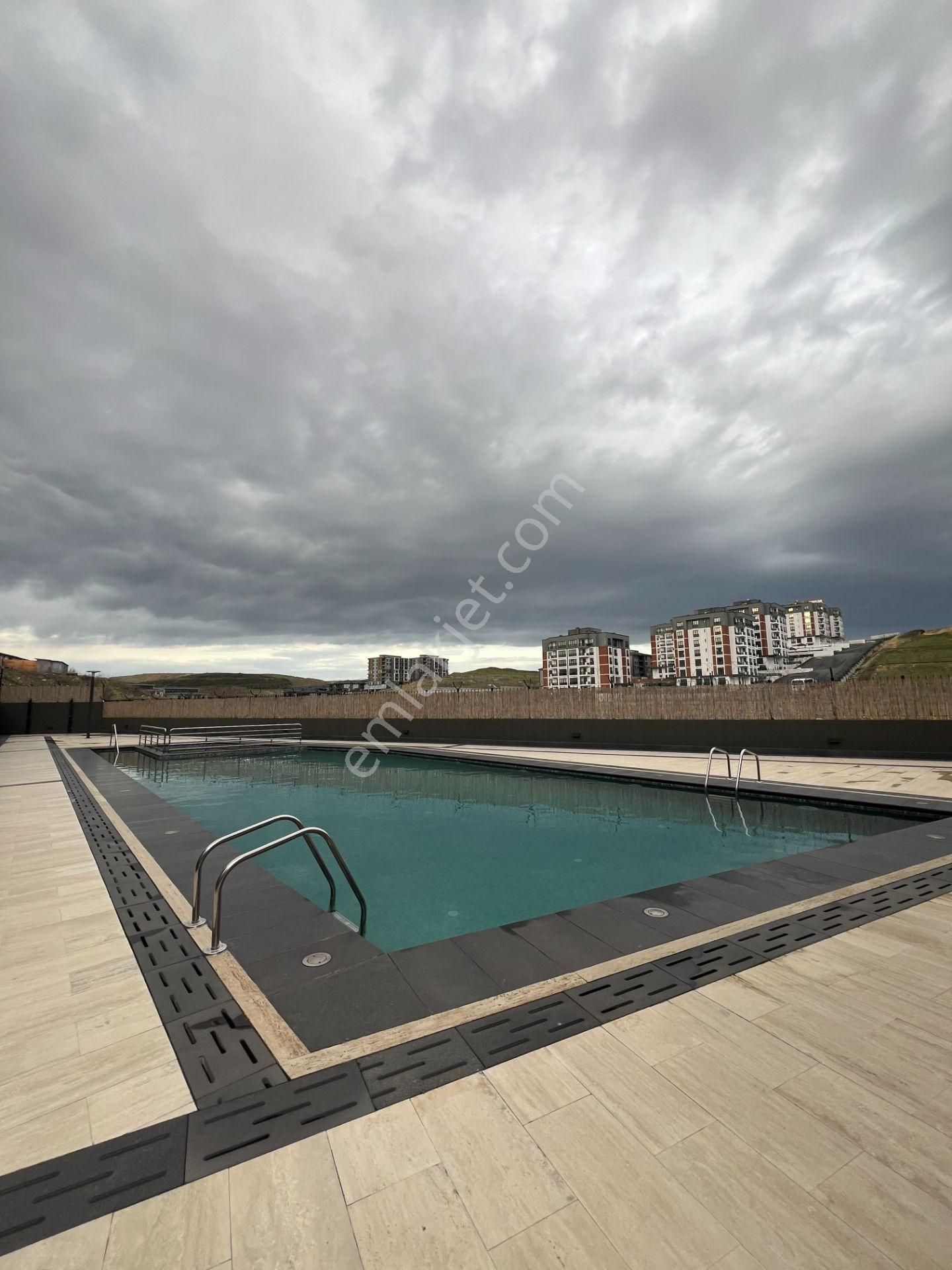 Mevsim İstanbul Bahçeşehir 7+2 Müstakil Tripleks Satılık Villa - Görsel 32