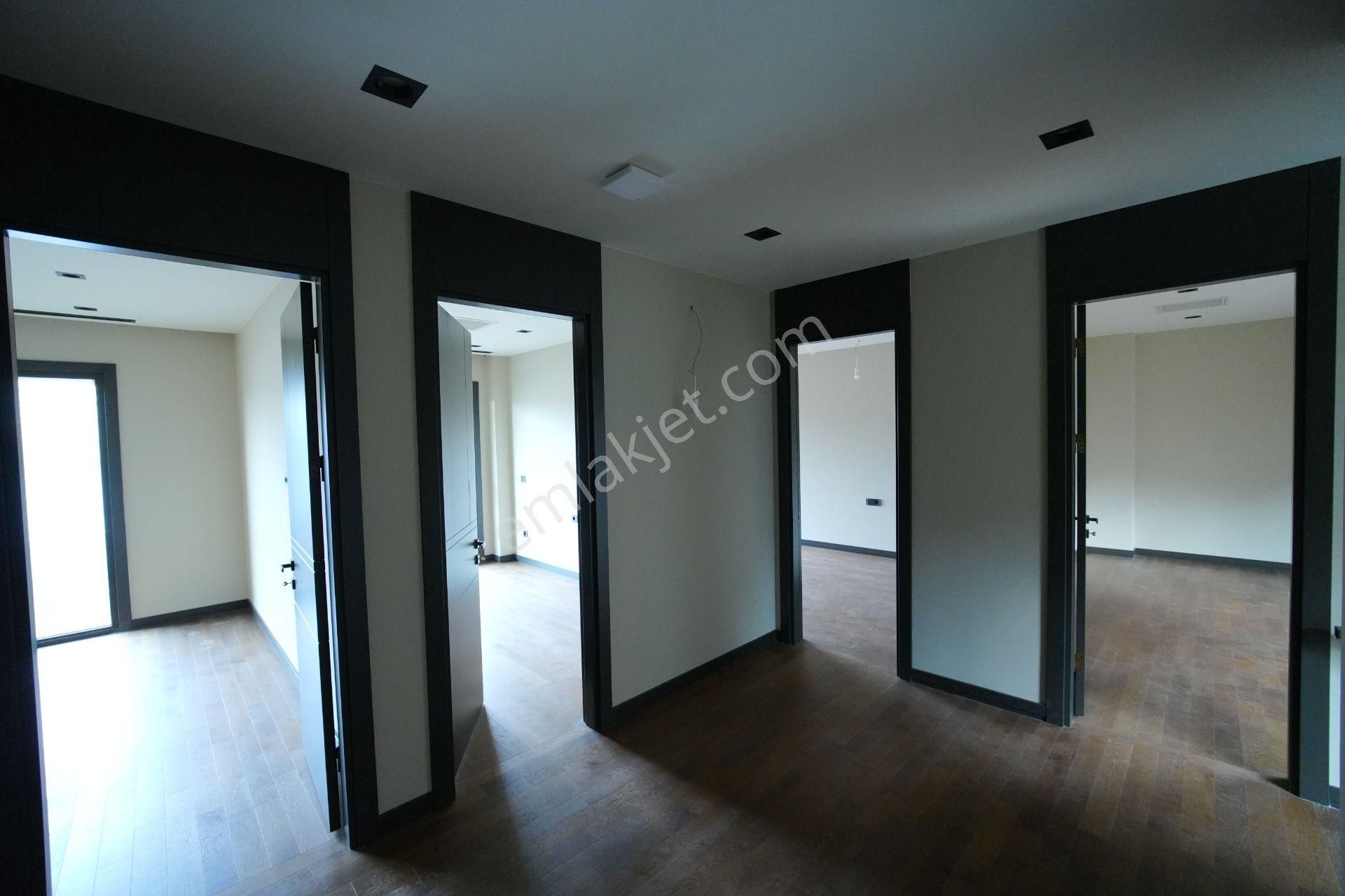 Mevsim İstanbul Bahçeşehir 7+2 Müstakil Tripleks Satılık Villa - Görsel 17