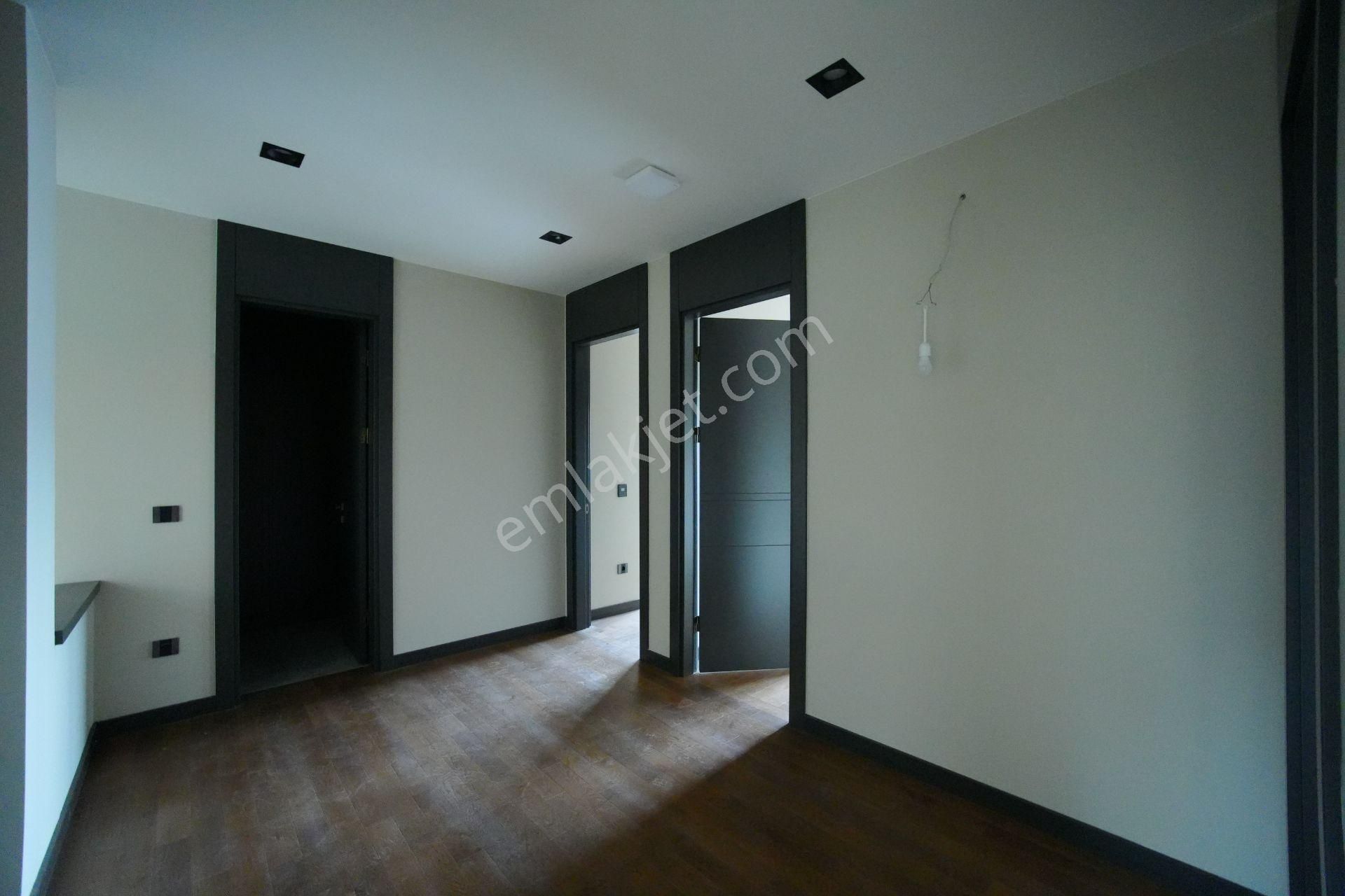 Mevsim İstanbul Bahçeşehir 7+2 Müstakil Tripleks Satılık Villa - Görsel 16