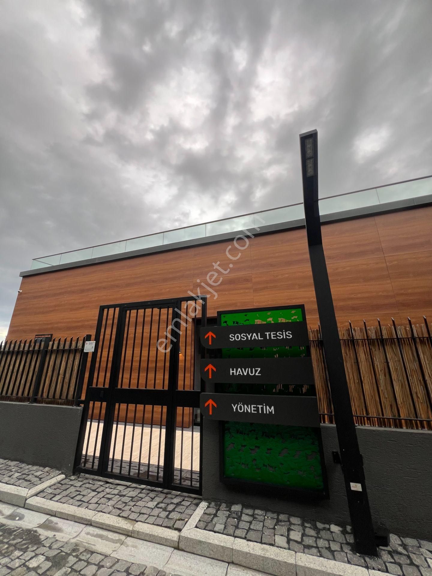 Mevsim İstanbul Bahçeşehir 7+2 Müstakil Tripleks Satılık Villa - Görsel 33