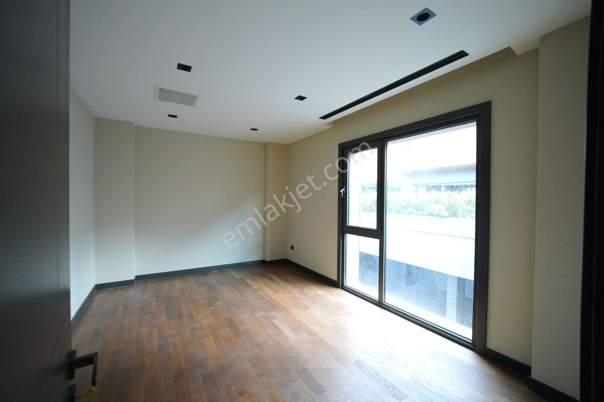 Mevsim İstanbul Bahçeşehir 7+2 Müstakil Tripleks Satılık Villa - Görsel 15