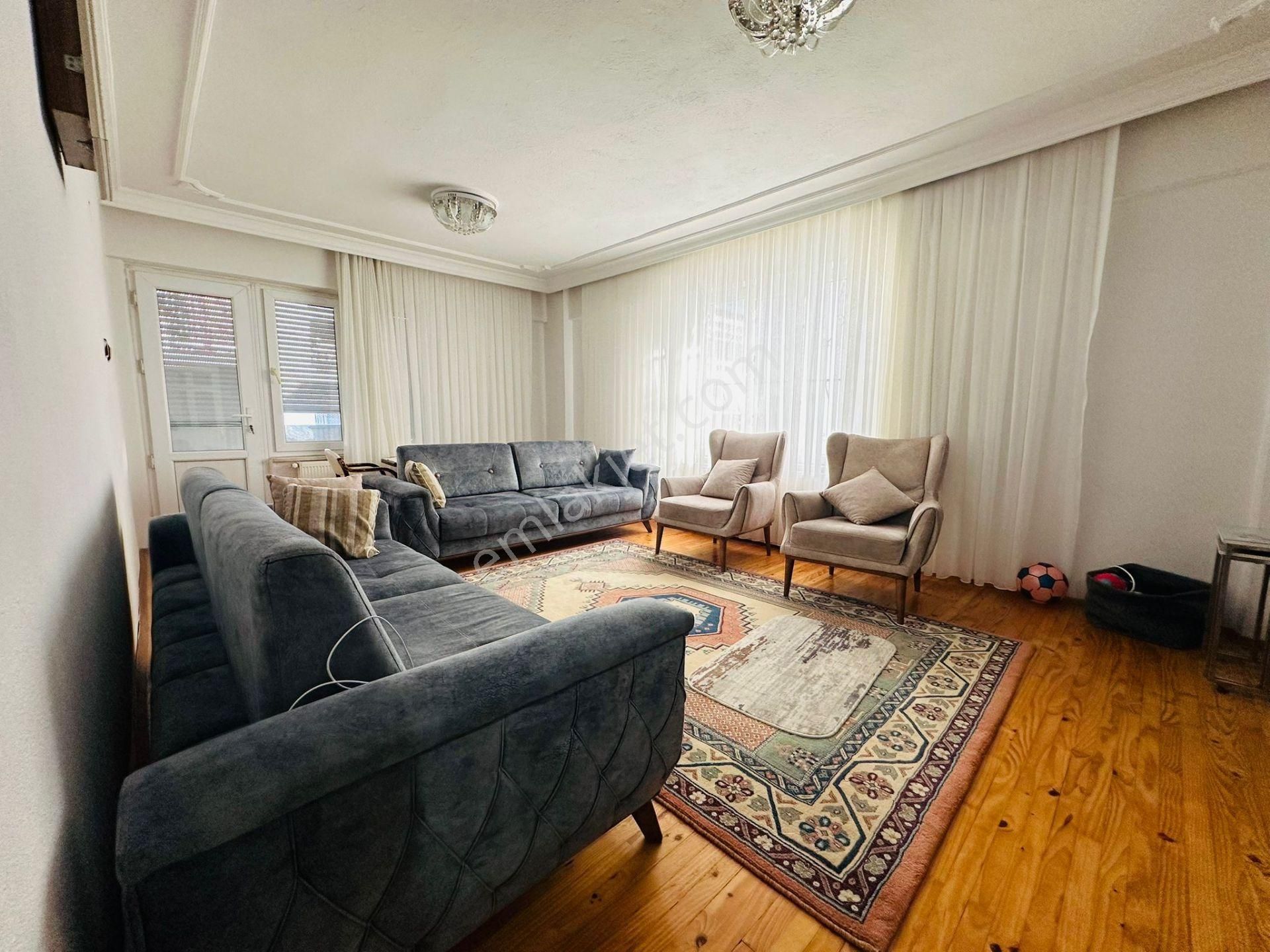 🏡 Göl-san Gayrimenkul’den 🏡 Yıldıztepe Mah. 3+1 Satılık Daire !!!