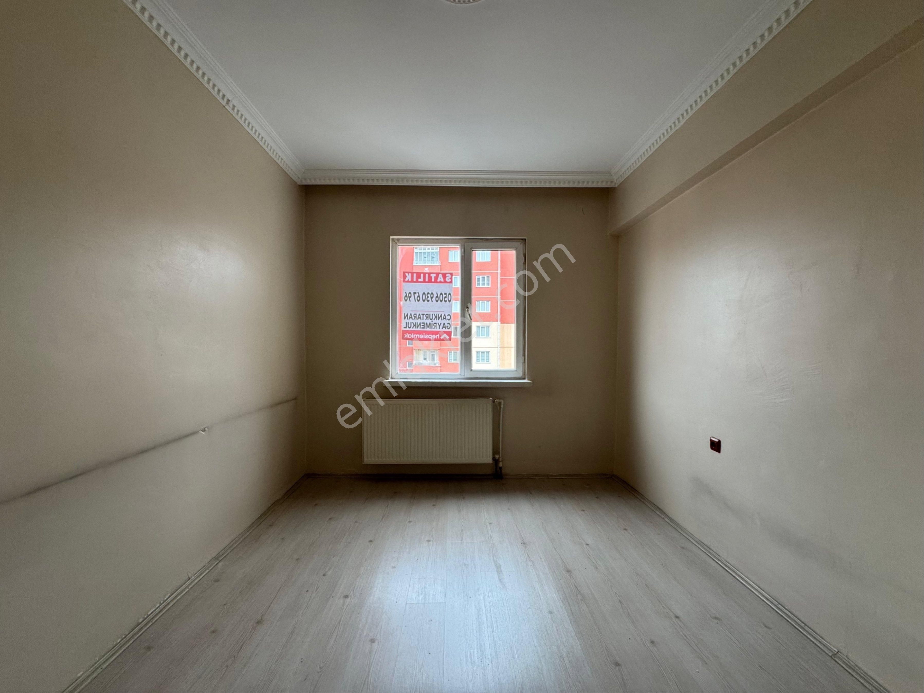 İldem 3 Tramvay Durağında Ara Kat Daire - Görsel 13