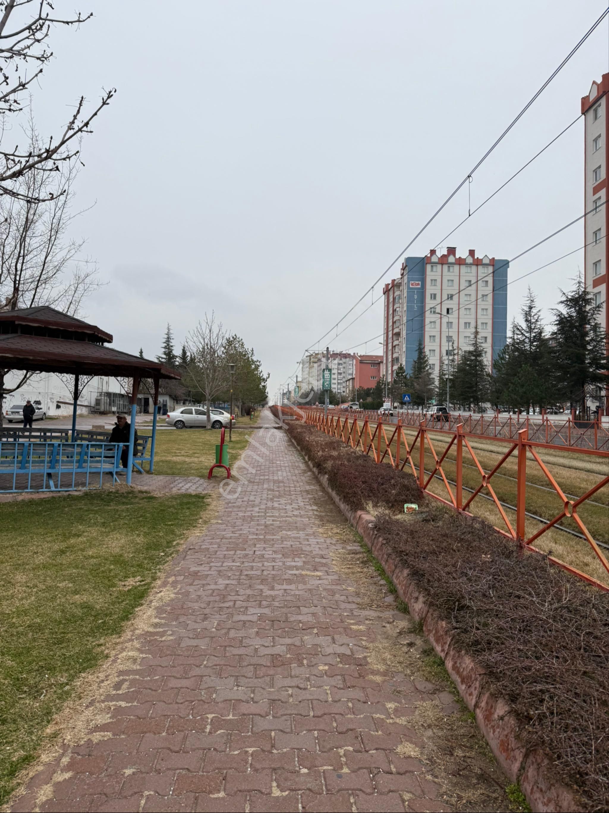 İldem 3 Tramvay Durağında Ara Kat Daire - Görsel 28