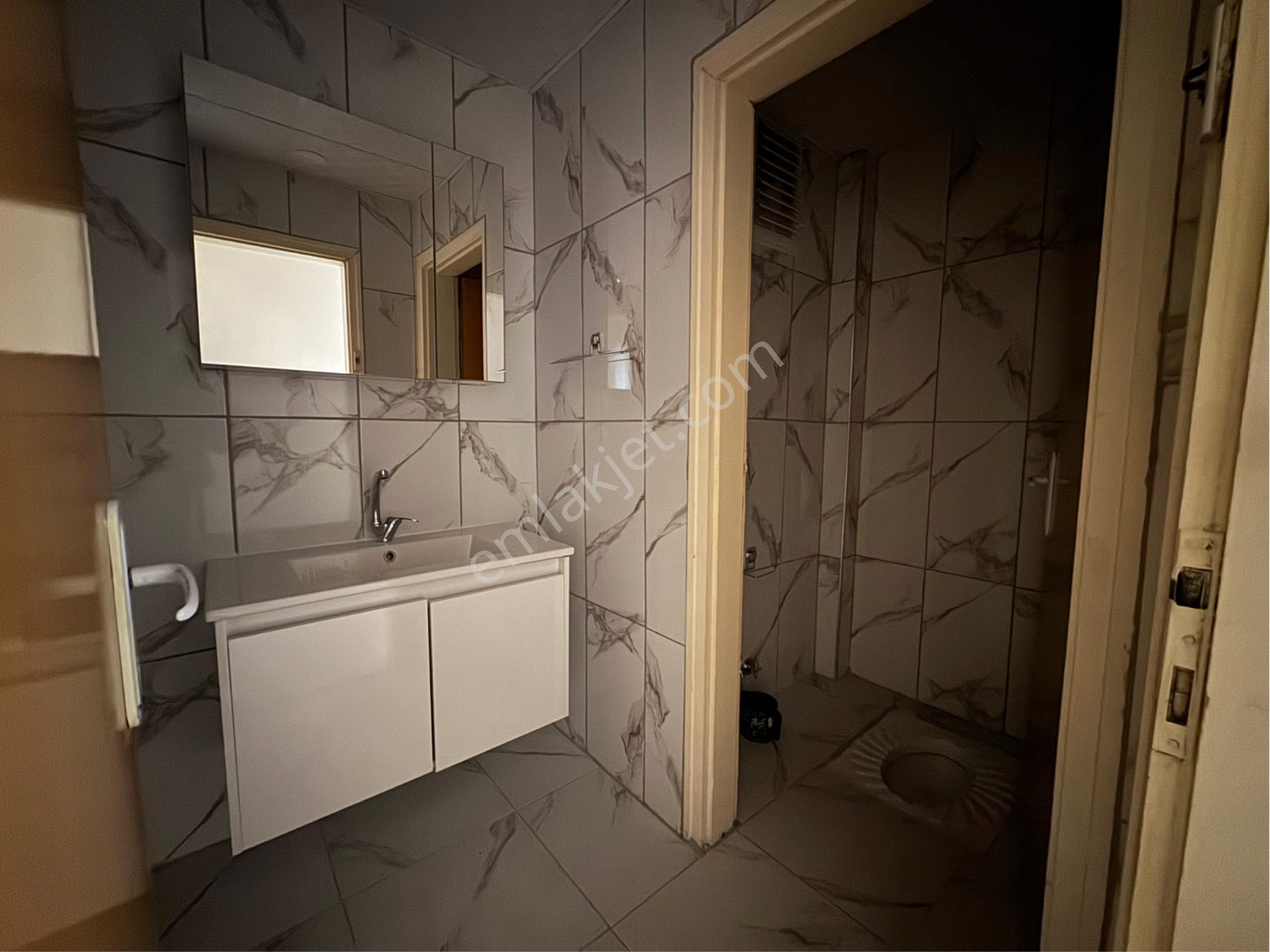 İldem 3 Tramvay Durağında Ara Kat Daire - Görsel 14