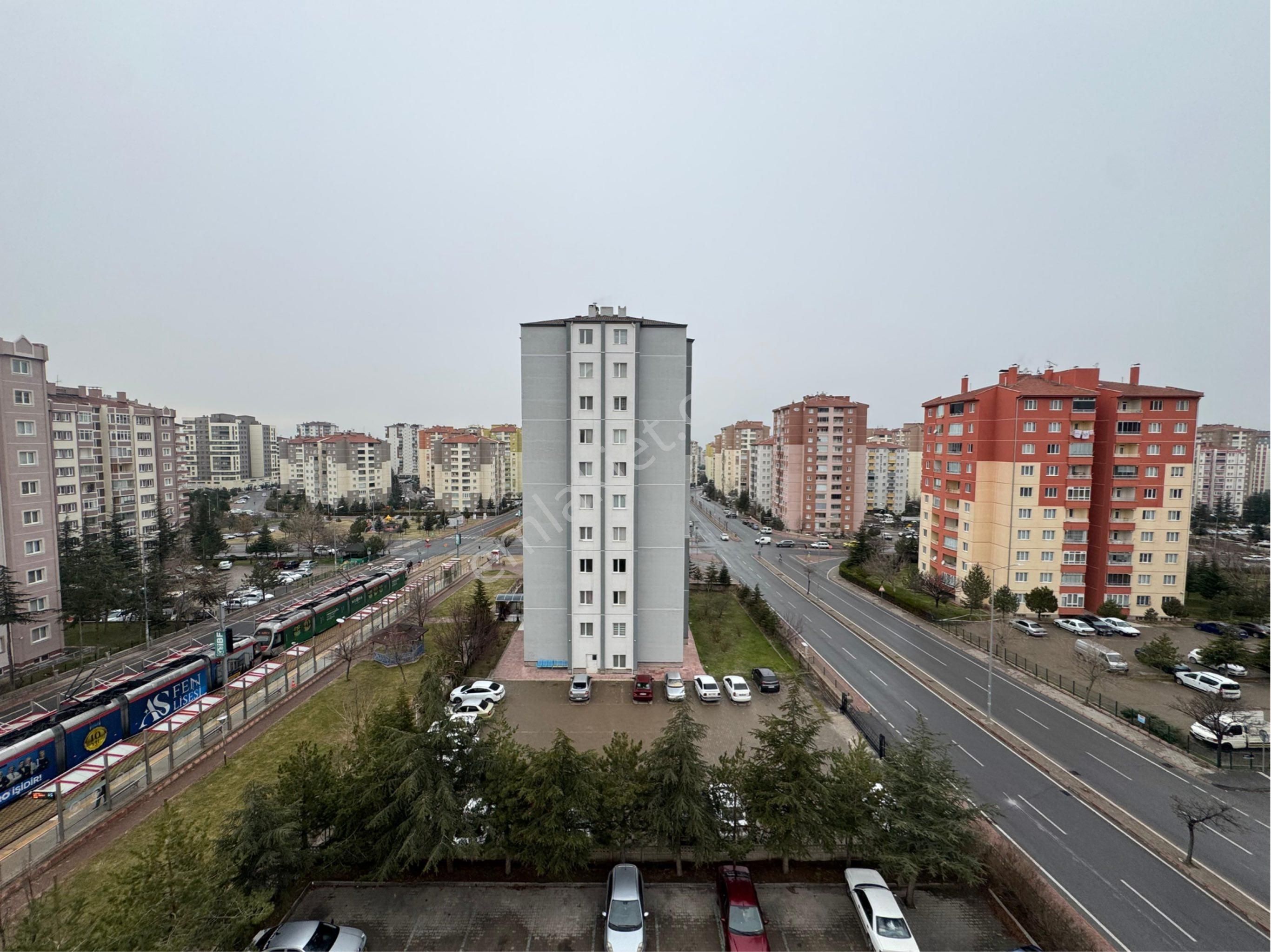 İldem 3 Tramvay Durağında Ara Kat Daire - Görsel 19