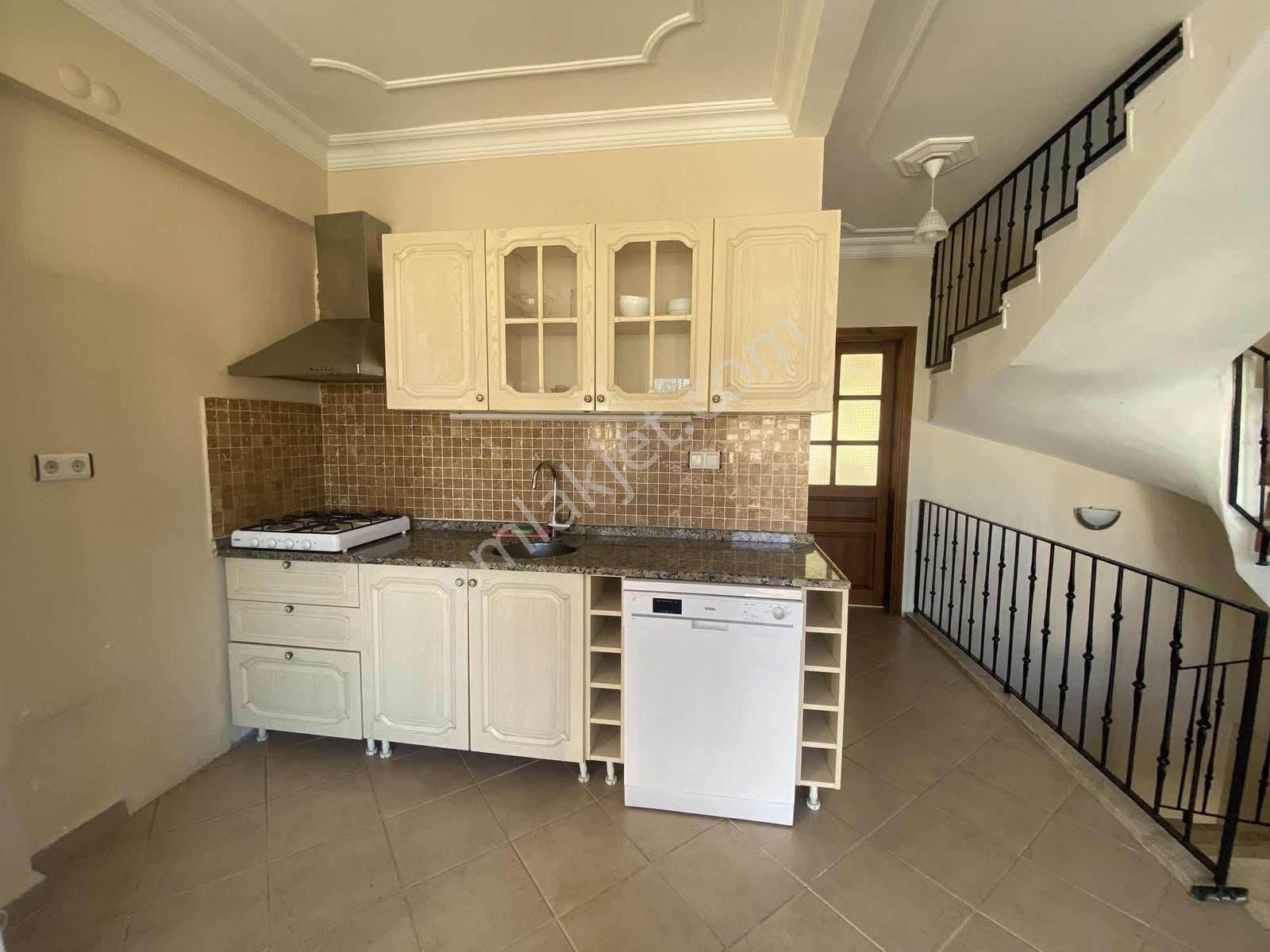 Fethiye Foça Mah.de İlkon'dan Kiralık 3+1 Eşyalı Daire - Görsel 10